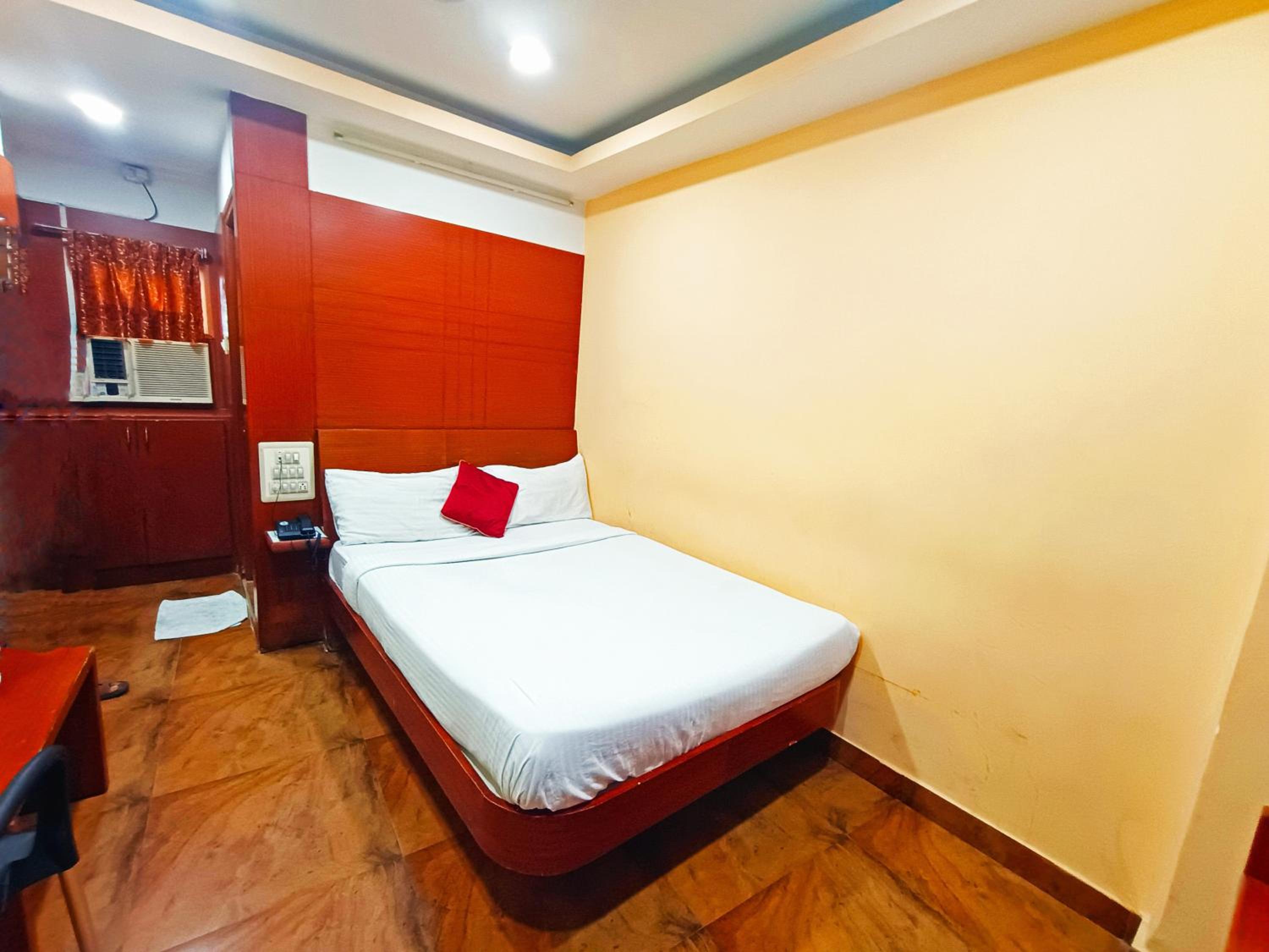 Deluxe Double Room - Photo 8