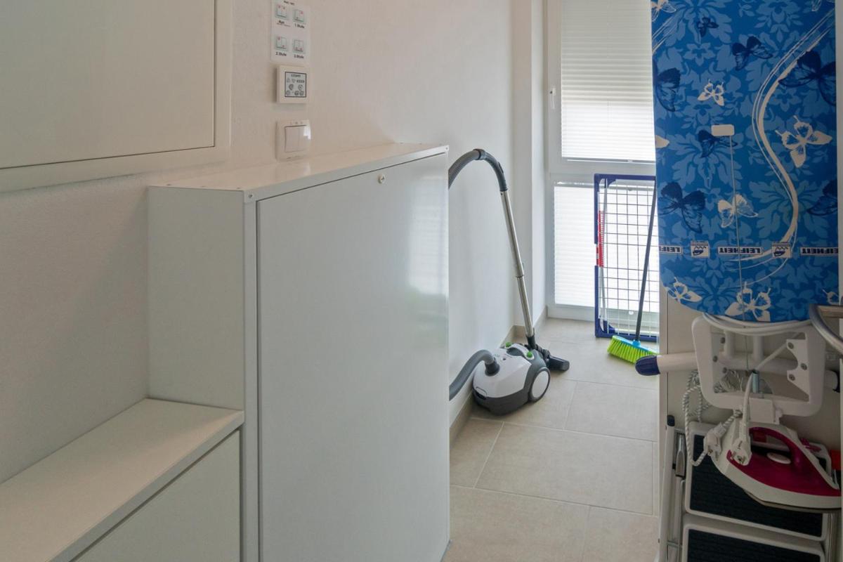 Apartment photo 2