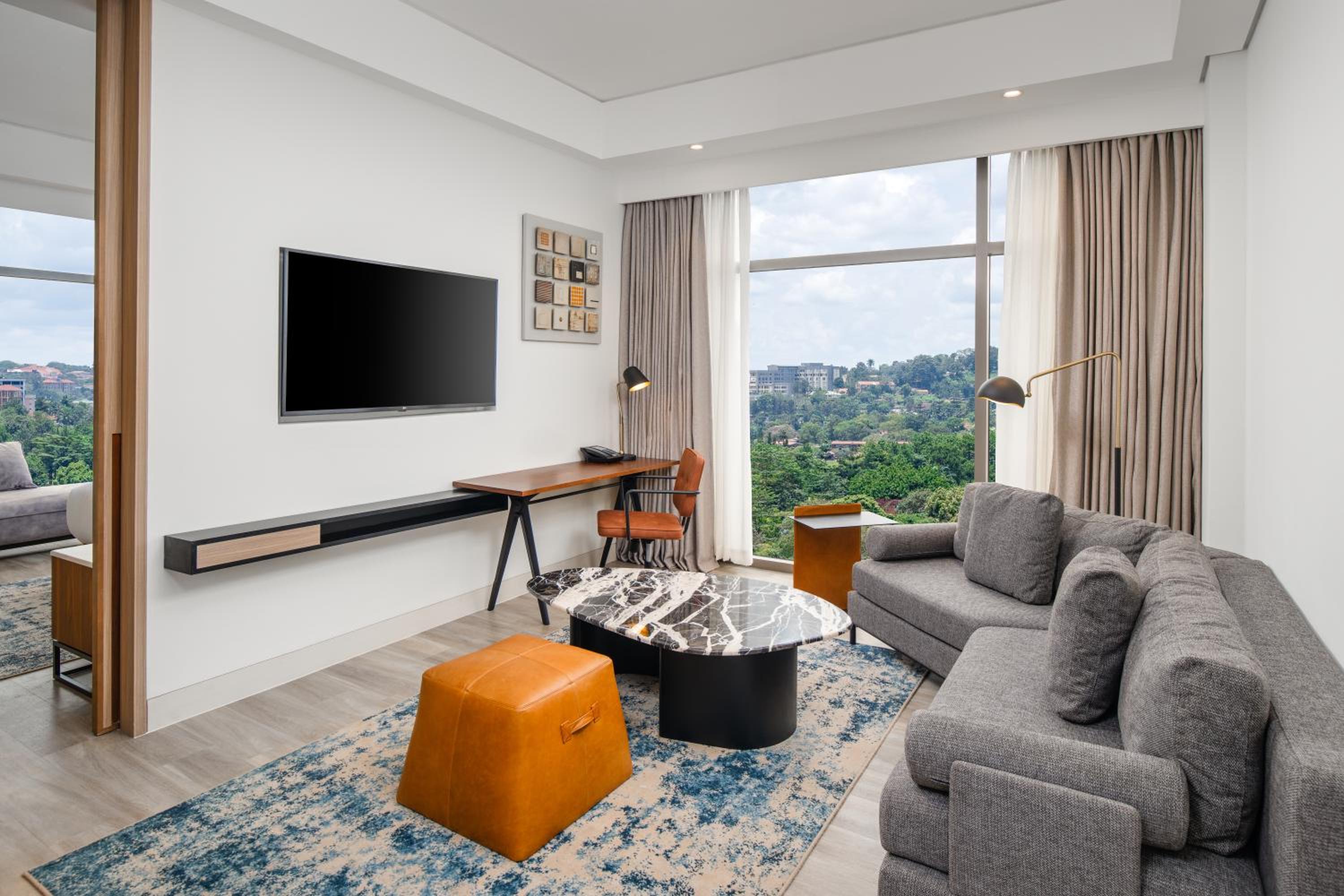 Executive King Suite with City View - Photo 1