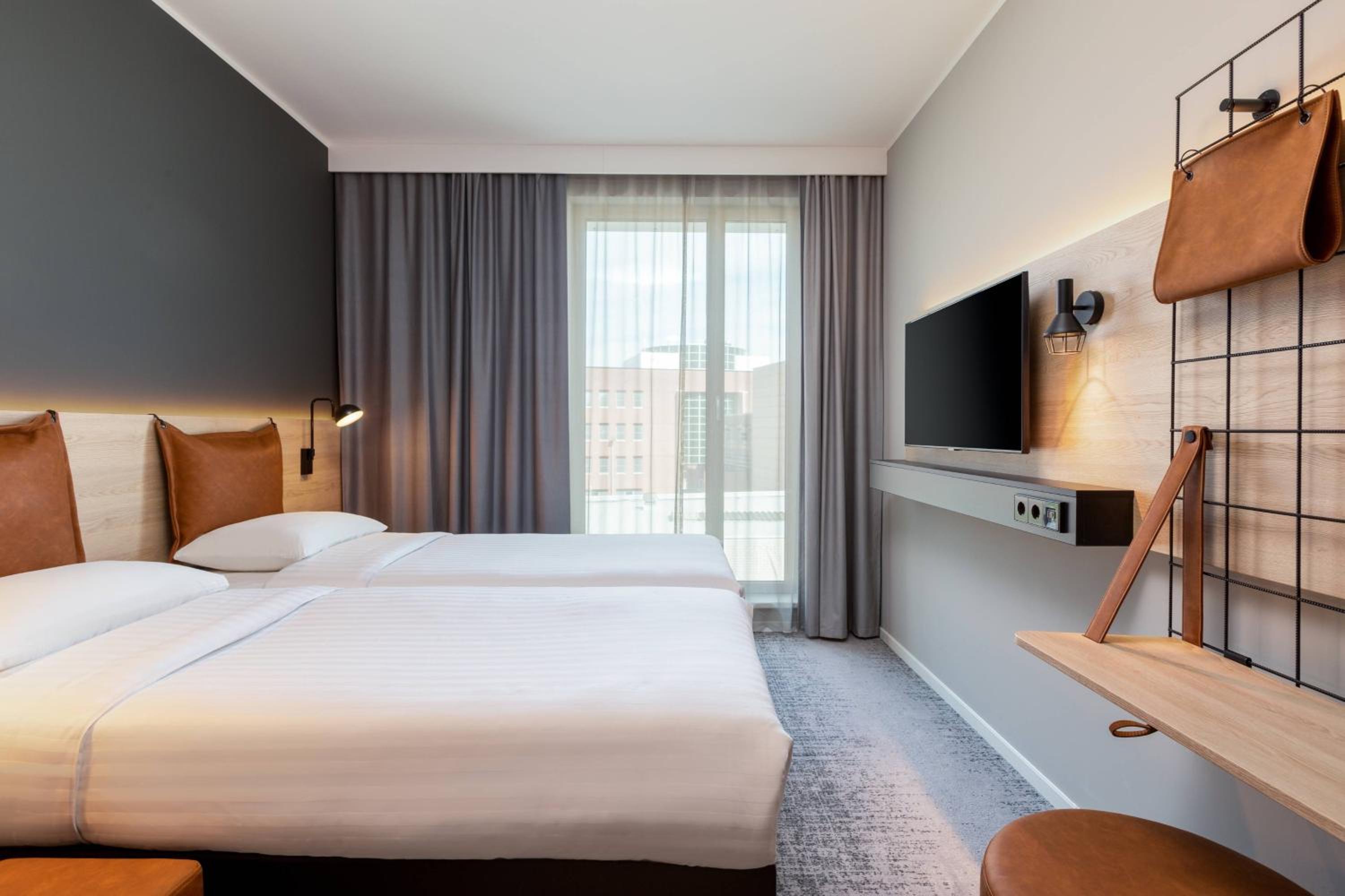 Moxy Twin Room - Photo 1