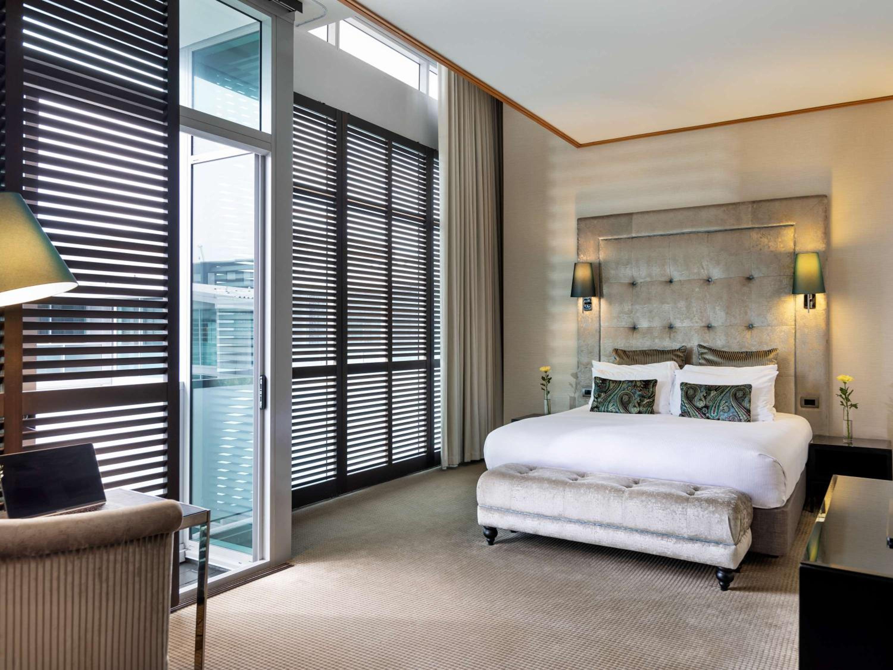 Luxury Atrium Room - Photo 1