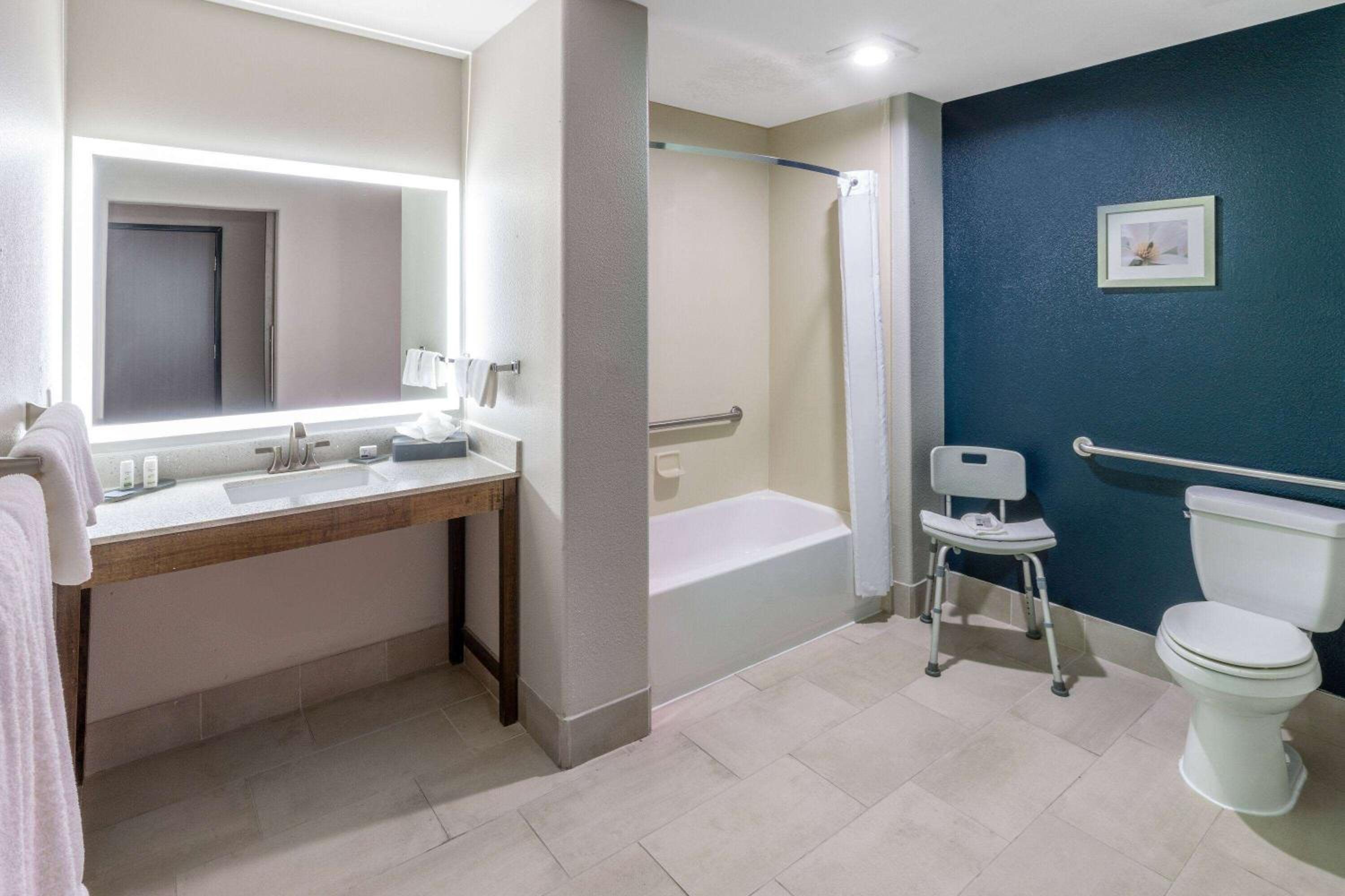 King Room - Mobility Access/Non-Smoking - Photo 2