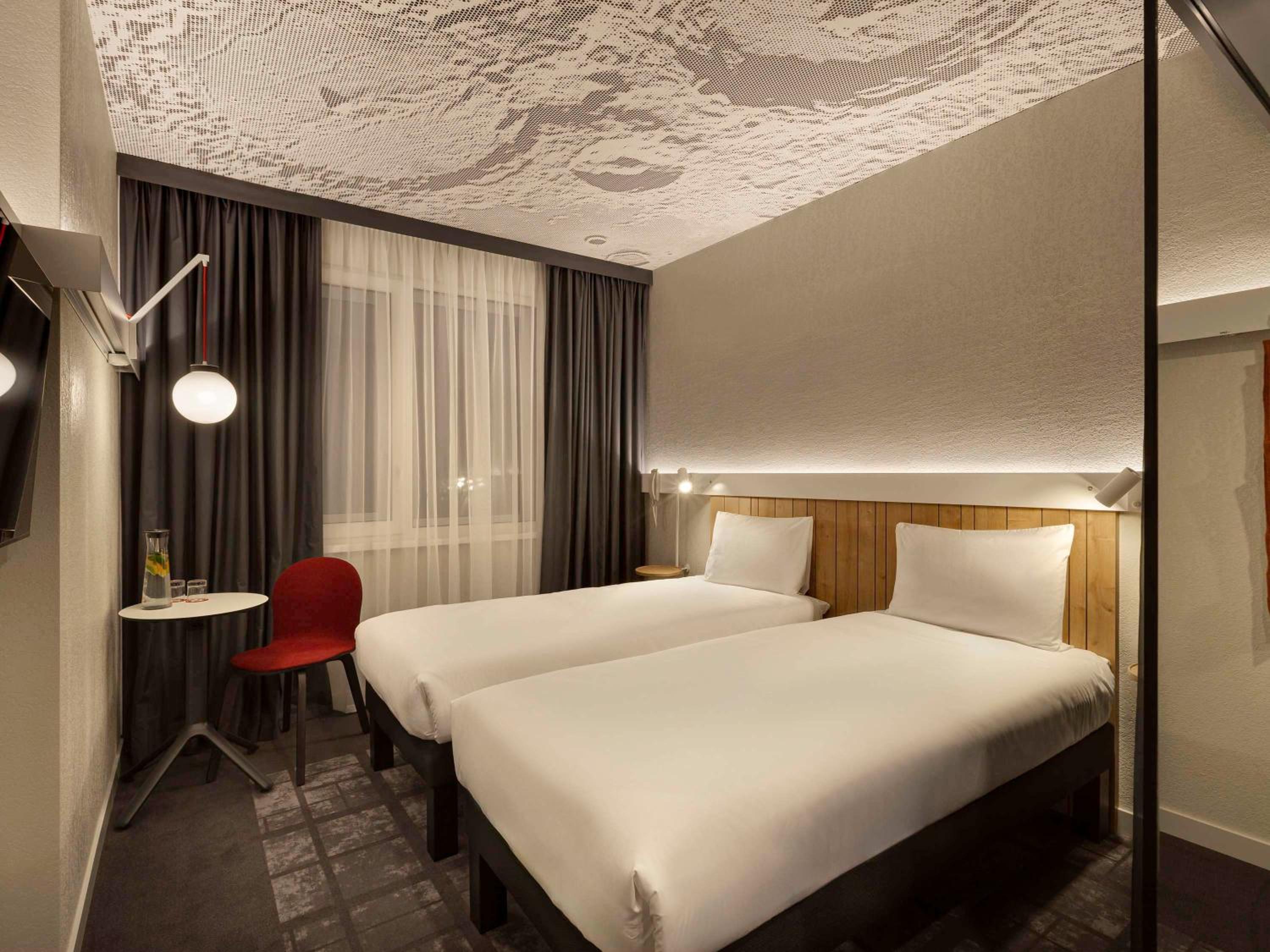 Standard Twin Room - Photo 1