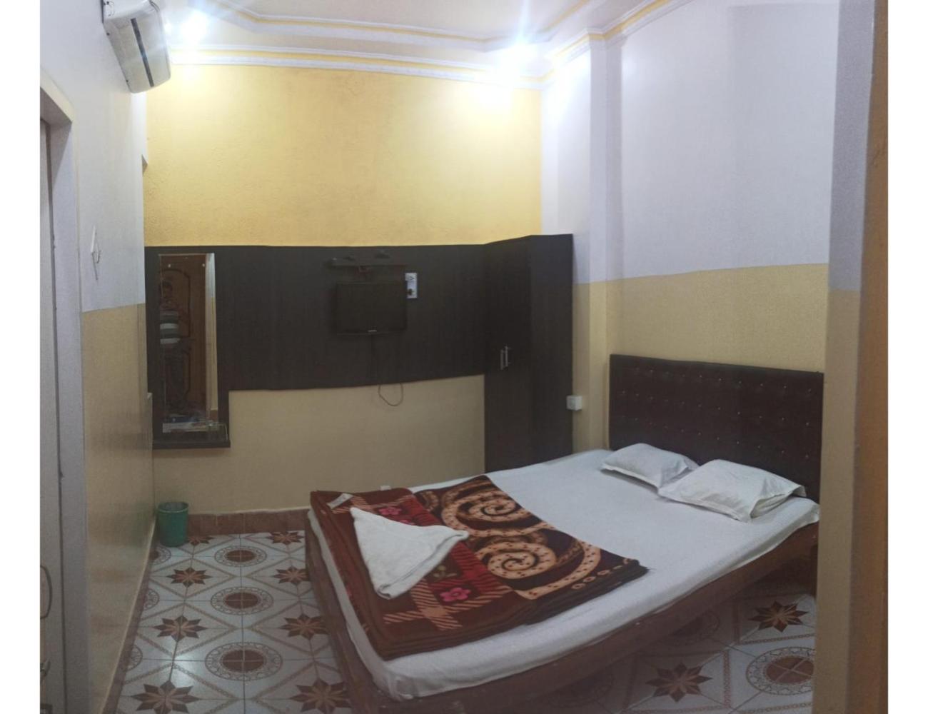 Deluxe Room - Photo 4