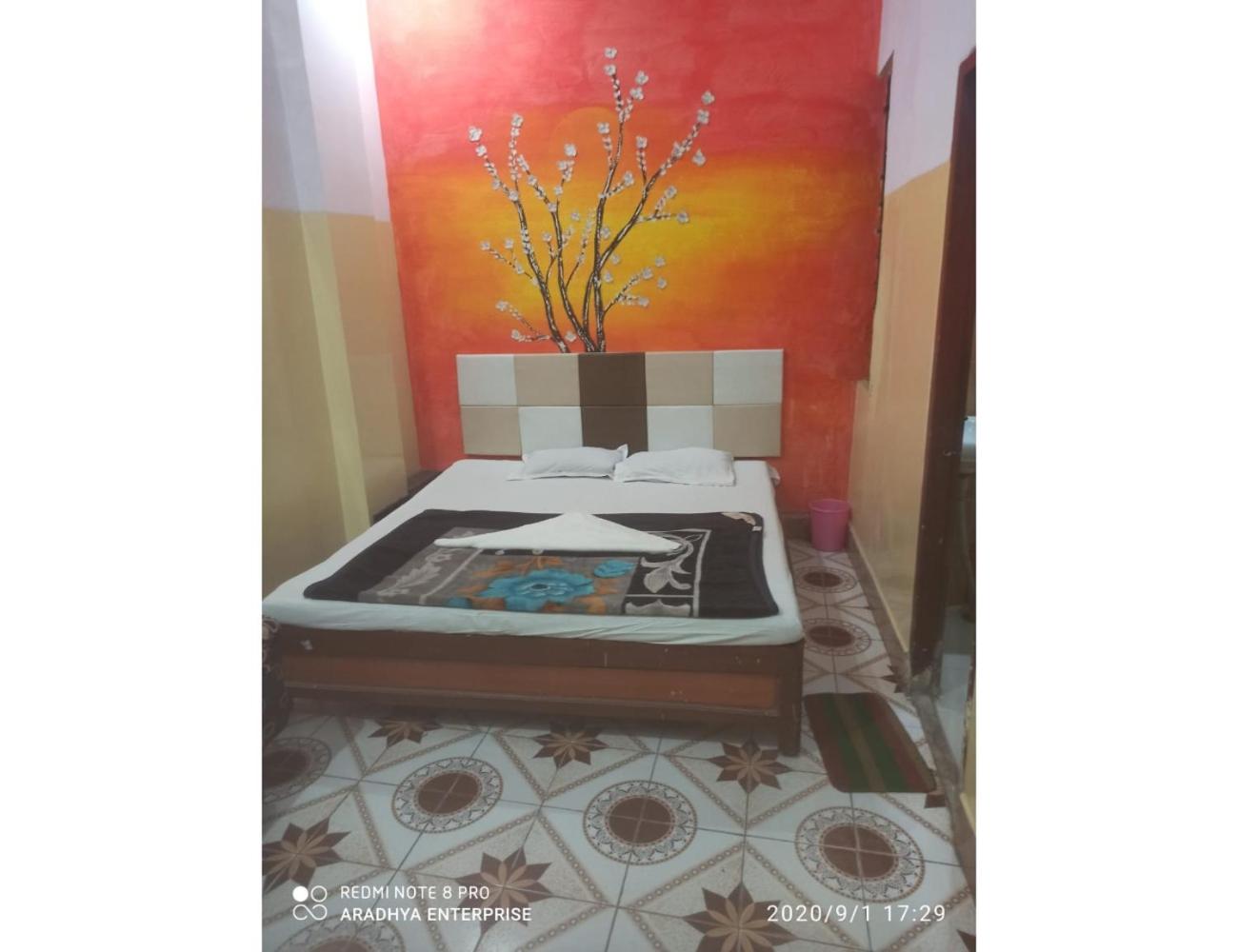 Deluxe Room - Photo 12