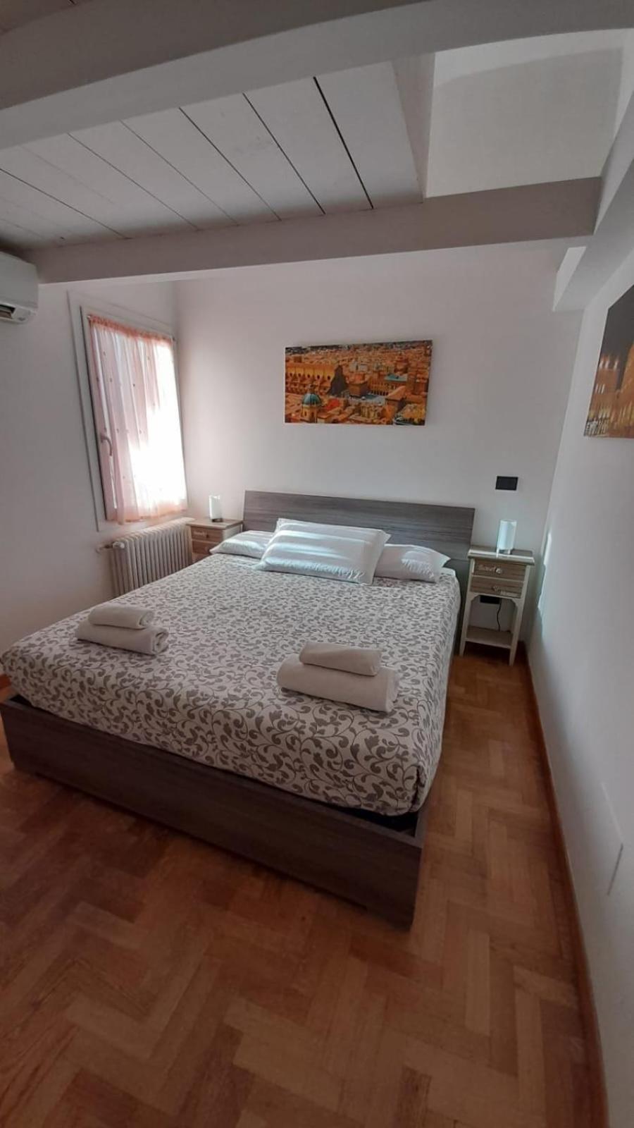 Double Room - Photo 15