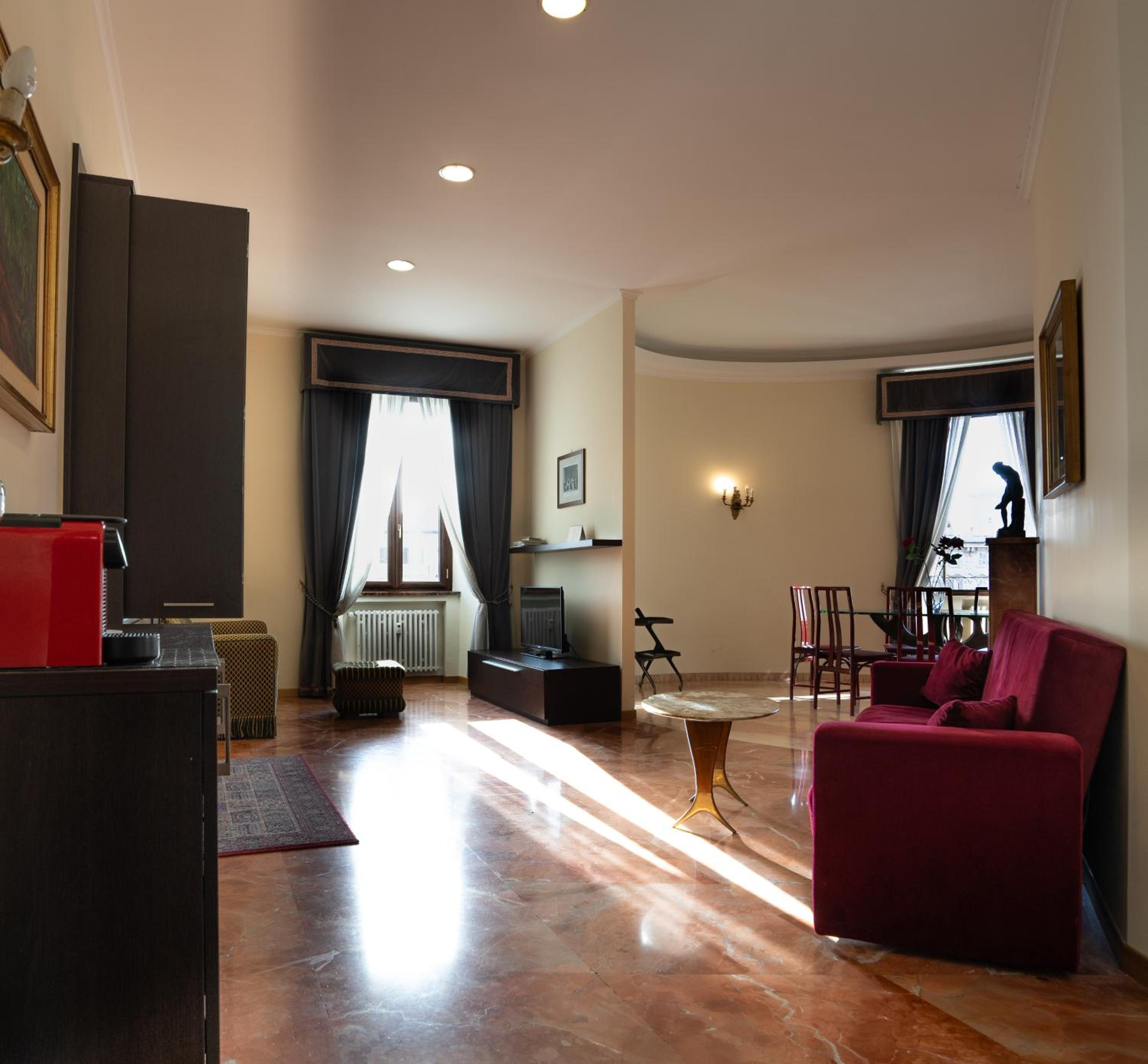 Superior Three-Bedroom Apartment photo 1