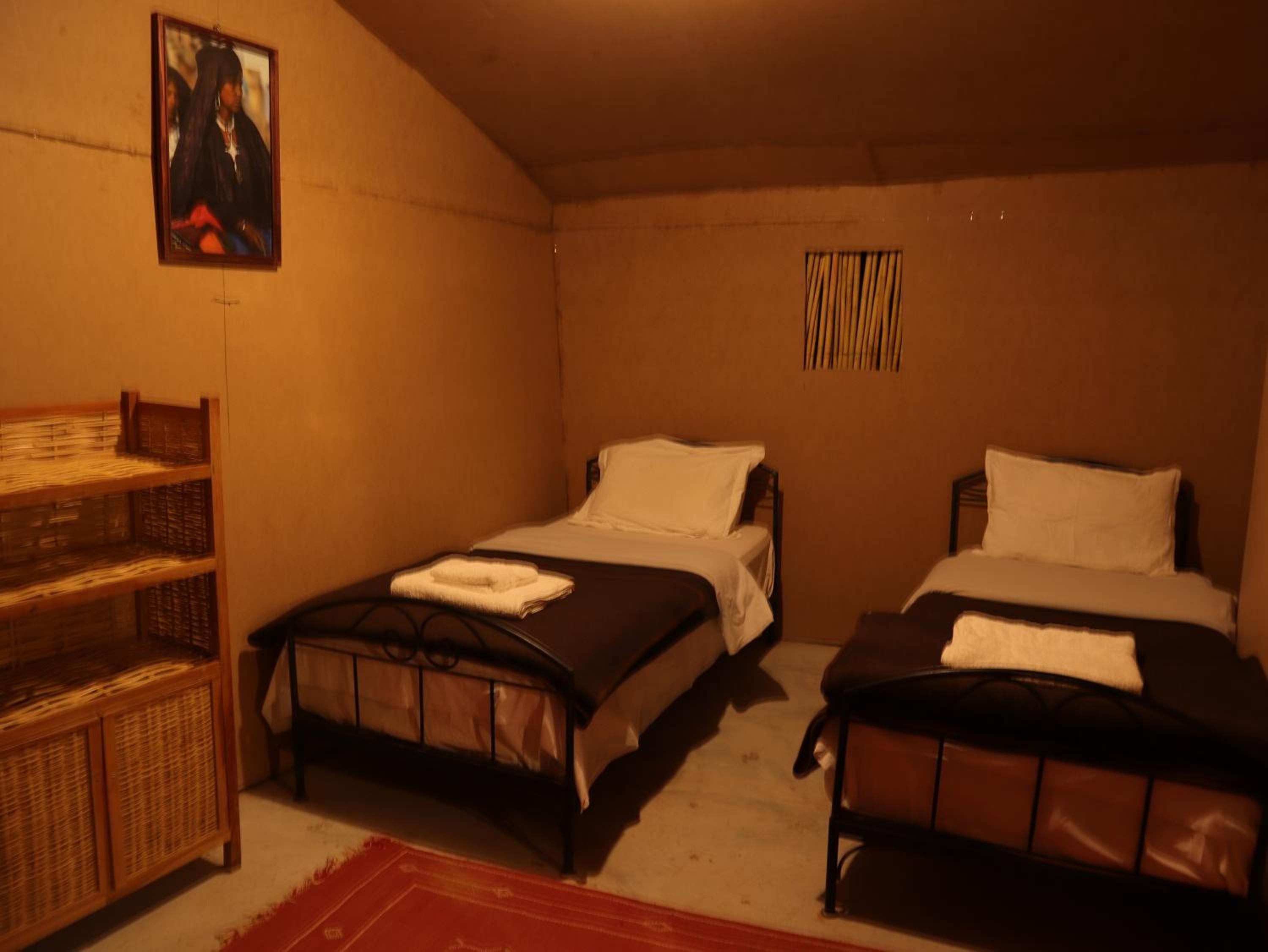 Tent - Photo 13