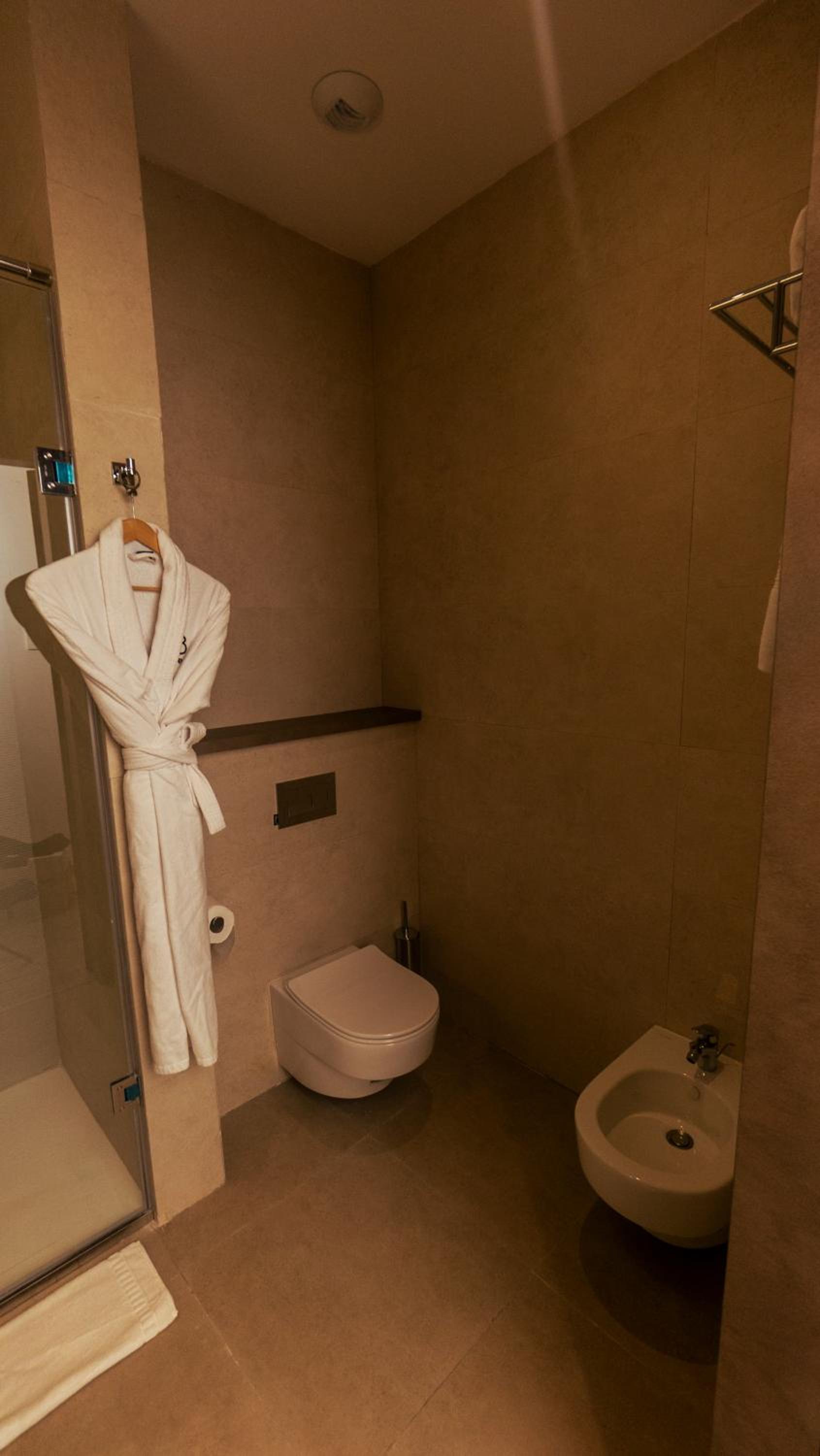 Suite with Garden View - Photo 12