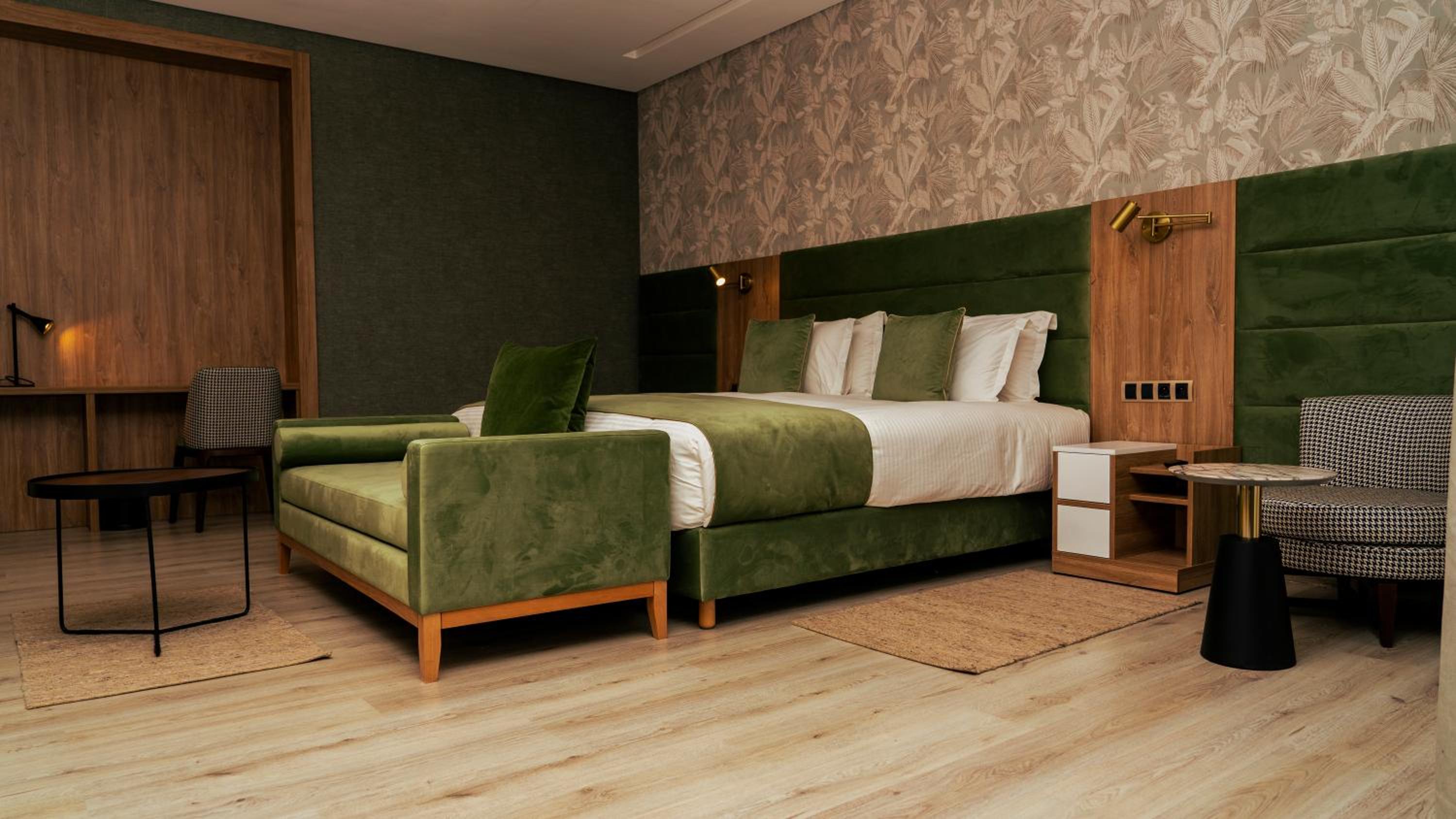 Suite with Garden View - Photo 1