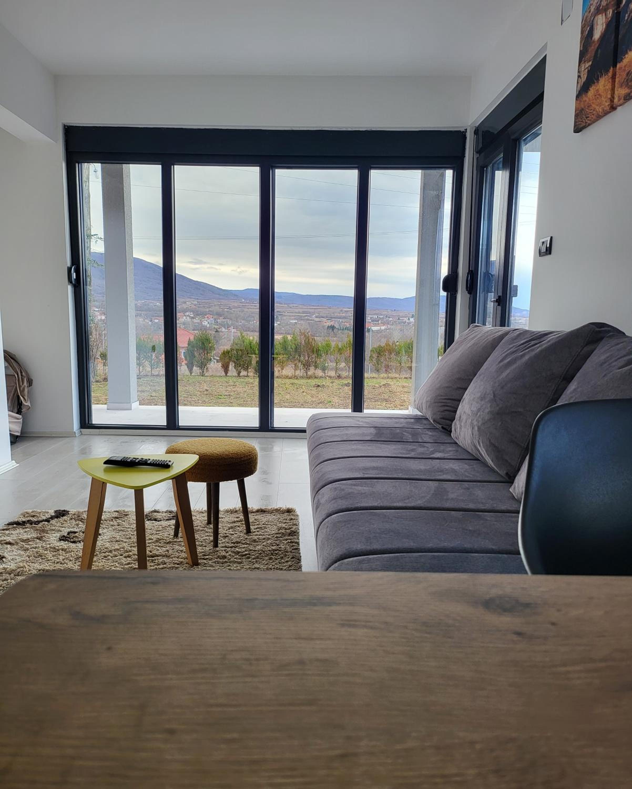 One-Bedroom House photo 2