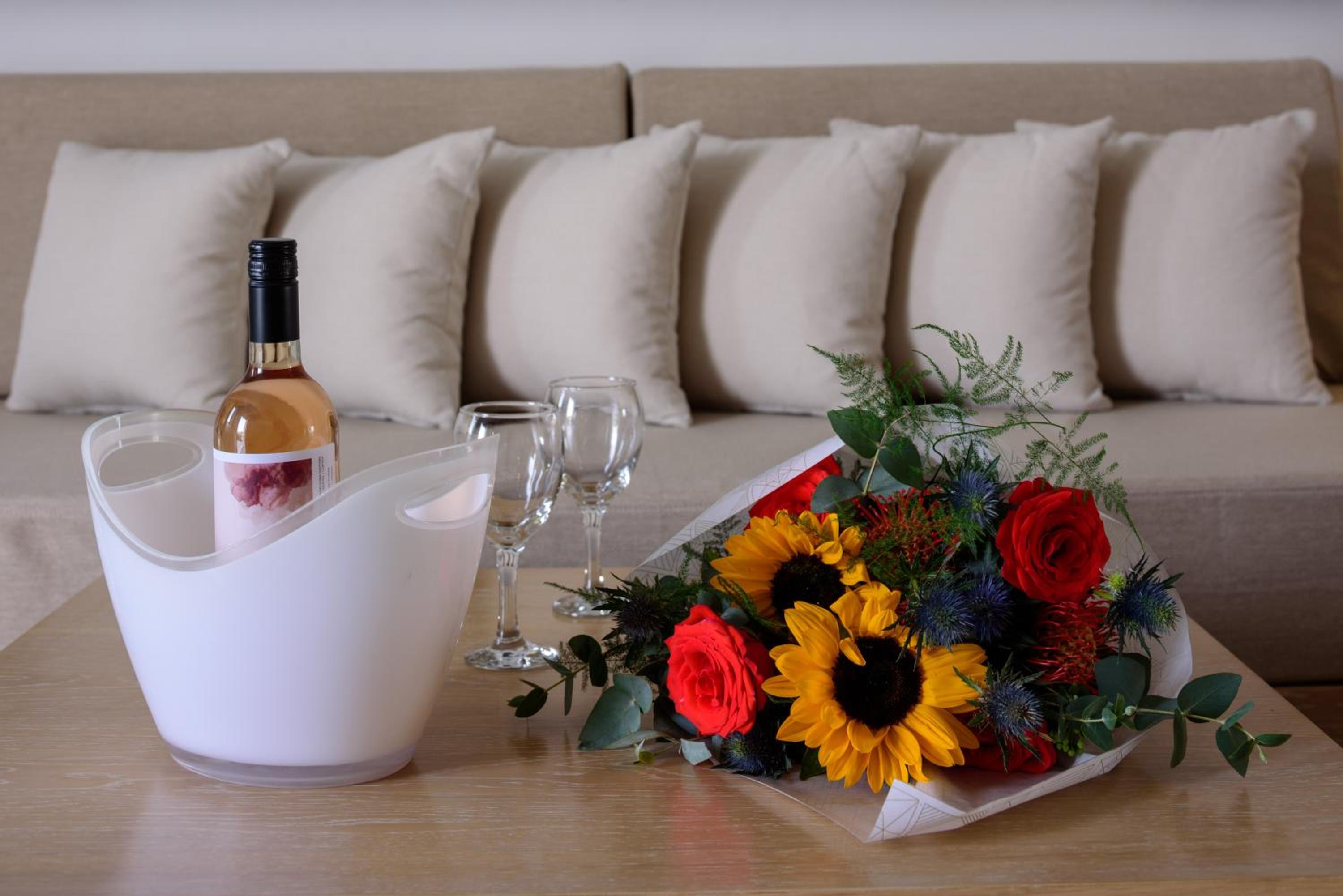Superior Suite - Photo 7