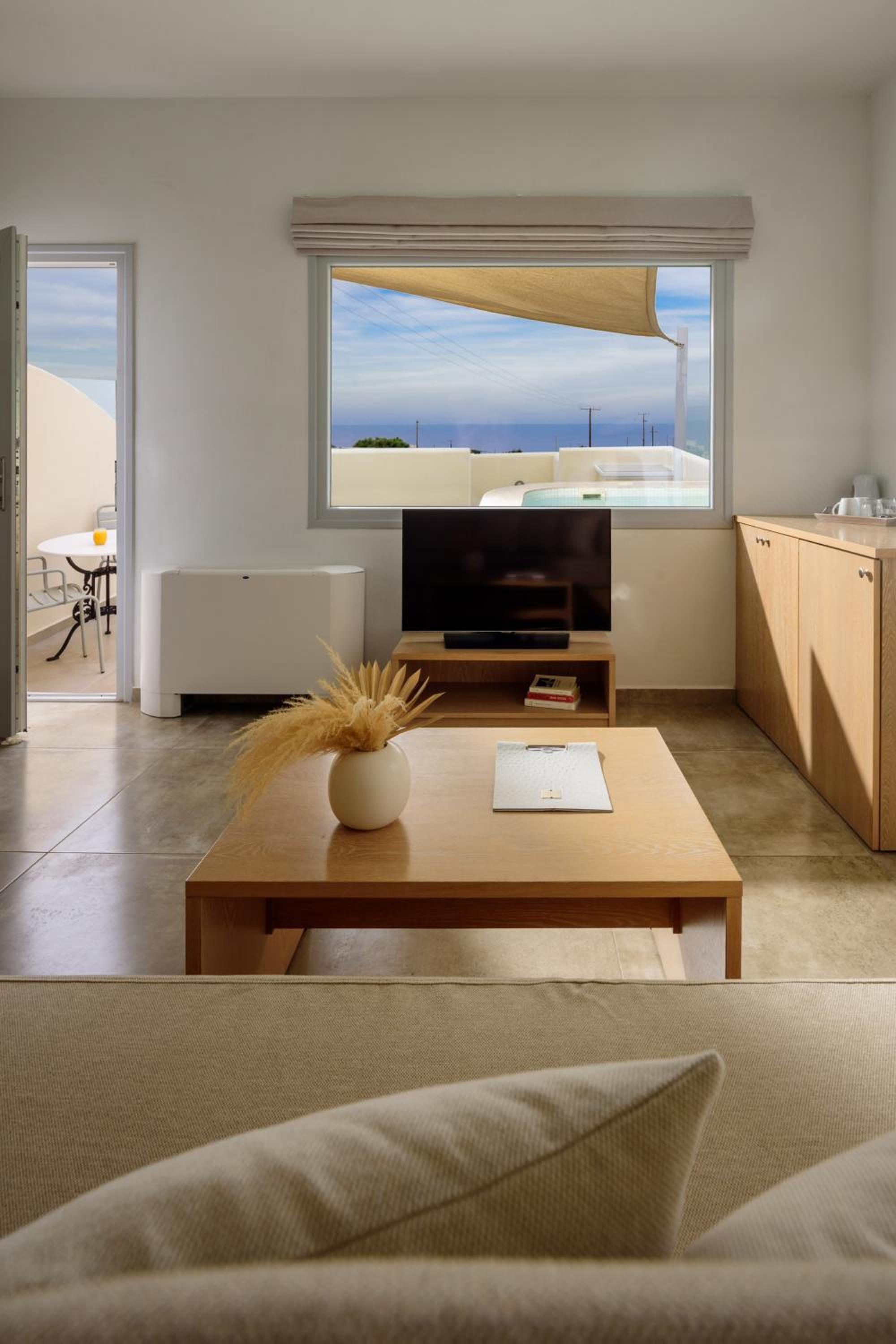 Junior Suite with Sea View and Outdoor Hot Tub - Photo 40