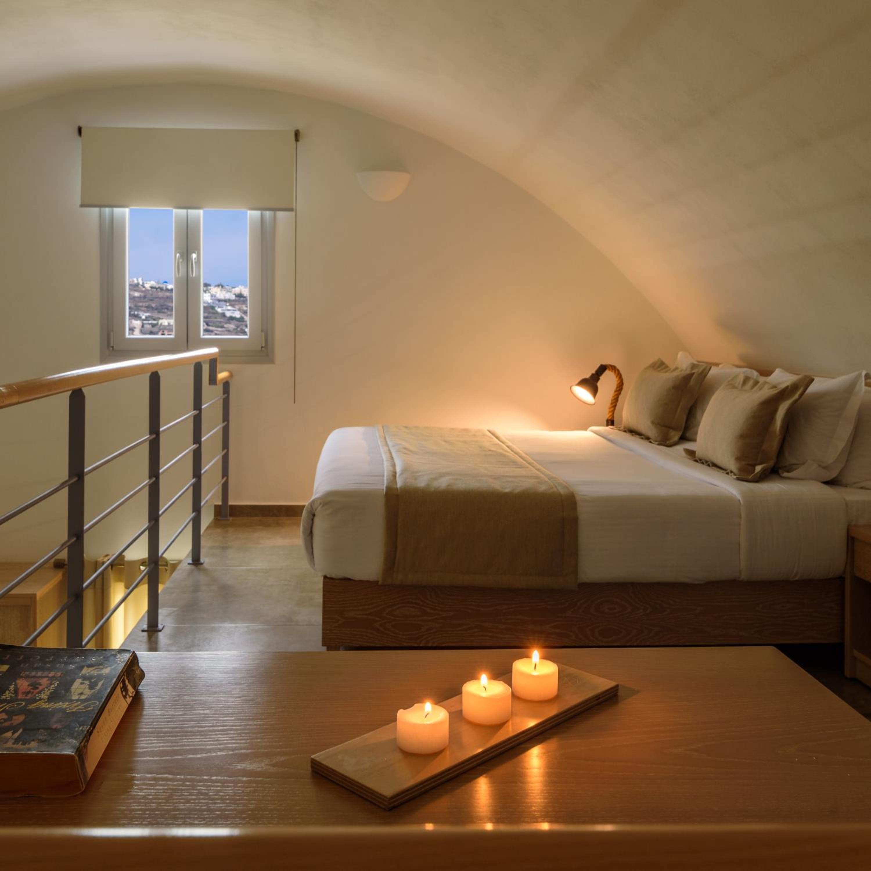 Loft Suite with Outdoor Hot Tub - Photo 38