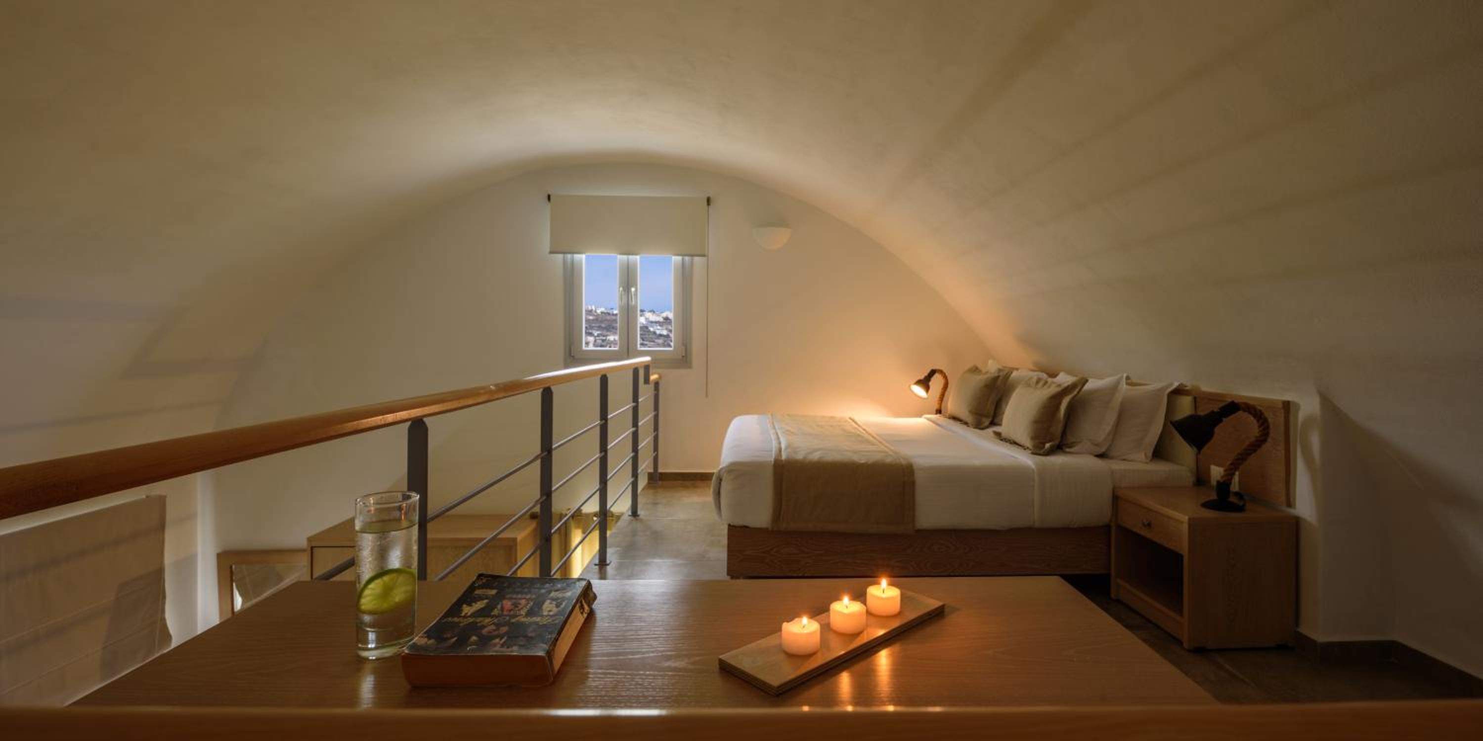 Loft Suite with Outdoor Hot Tub - Photo 42