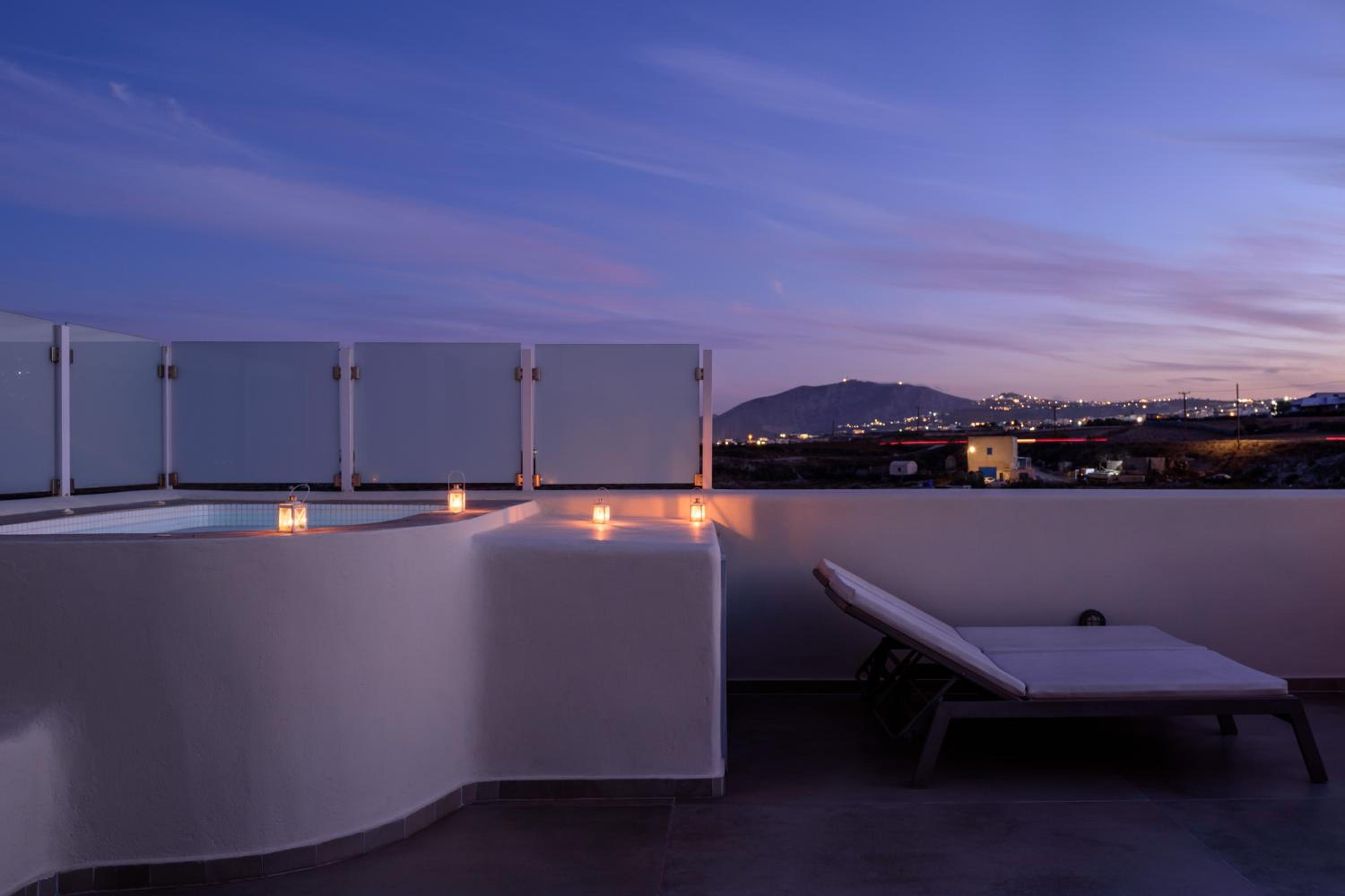 Loft Suite with Outdoor Hot Tub - Photo 48