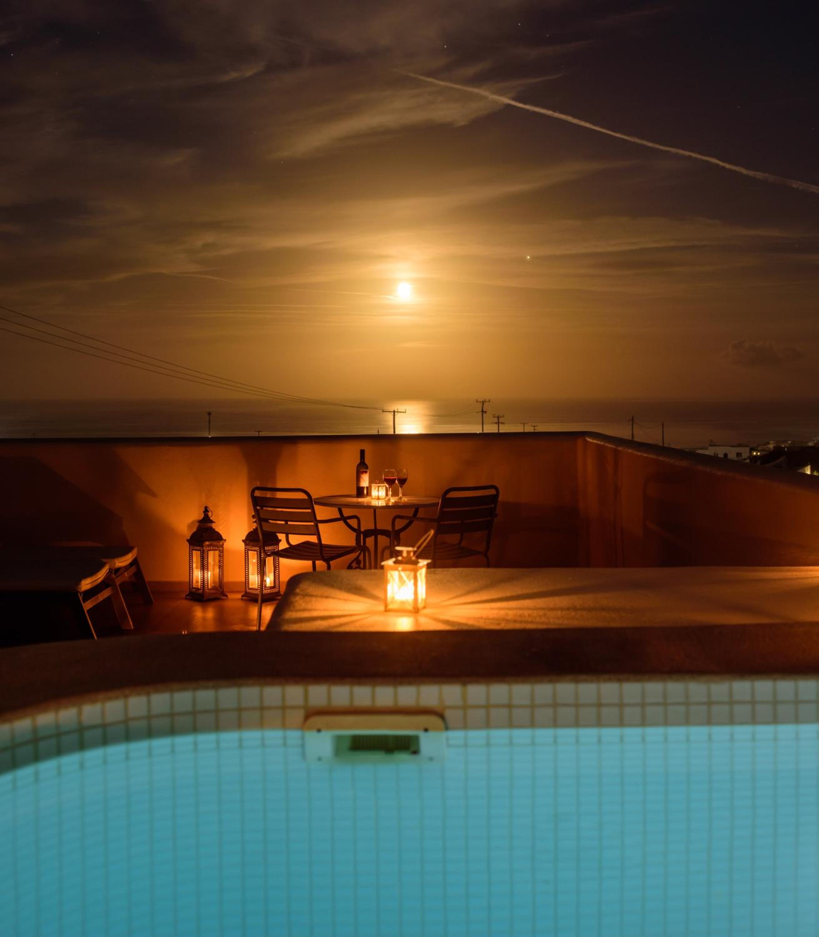 Loft Suite with Outdoor Hot Tub - Photo 51