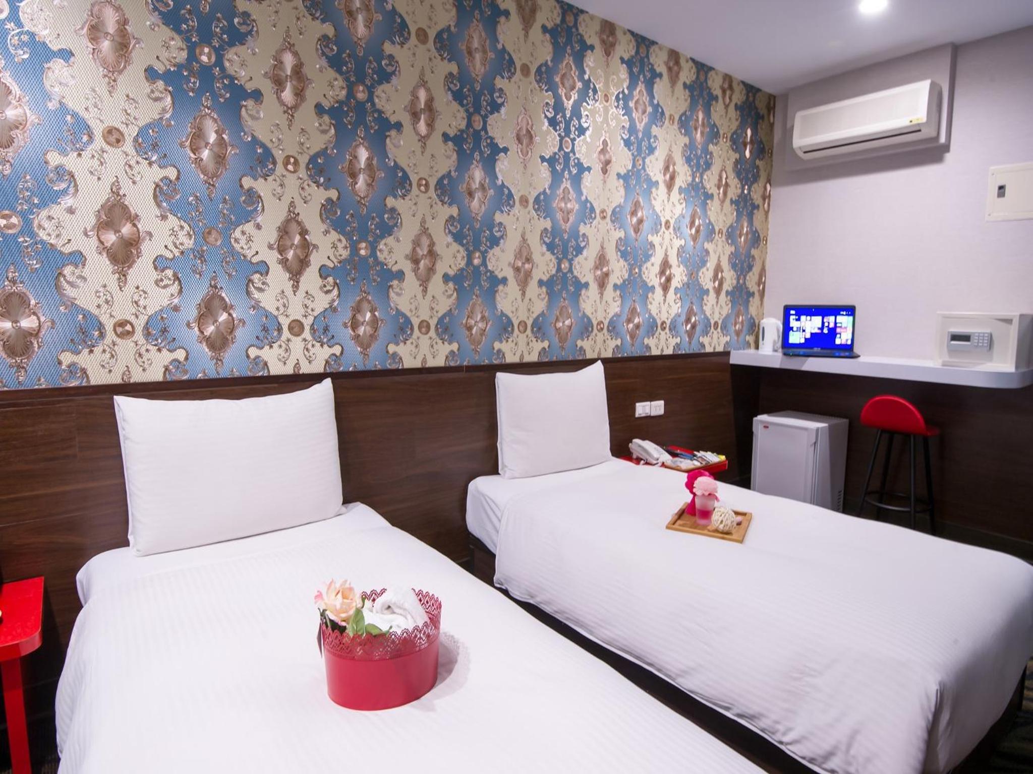 Standard Twin Room photo 3