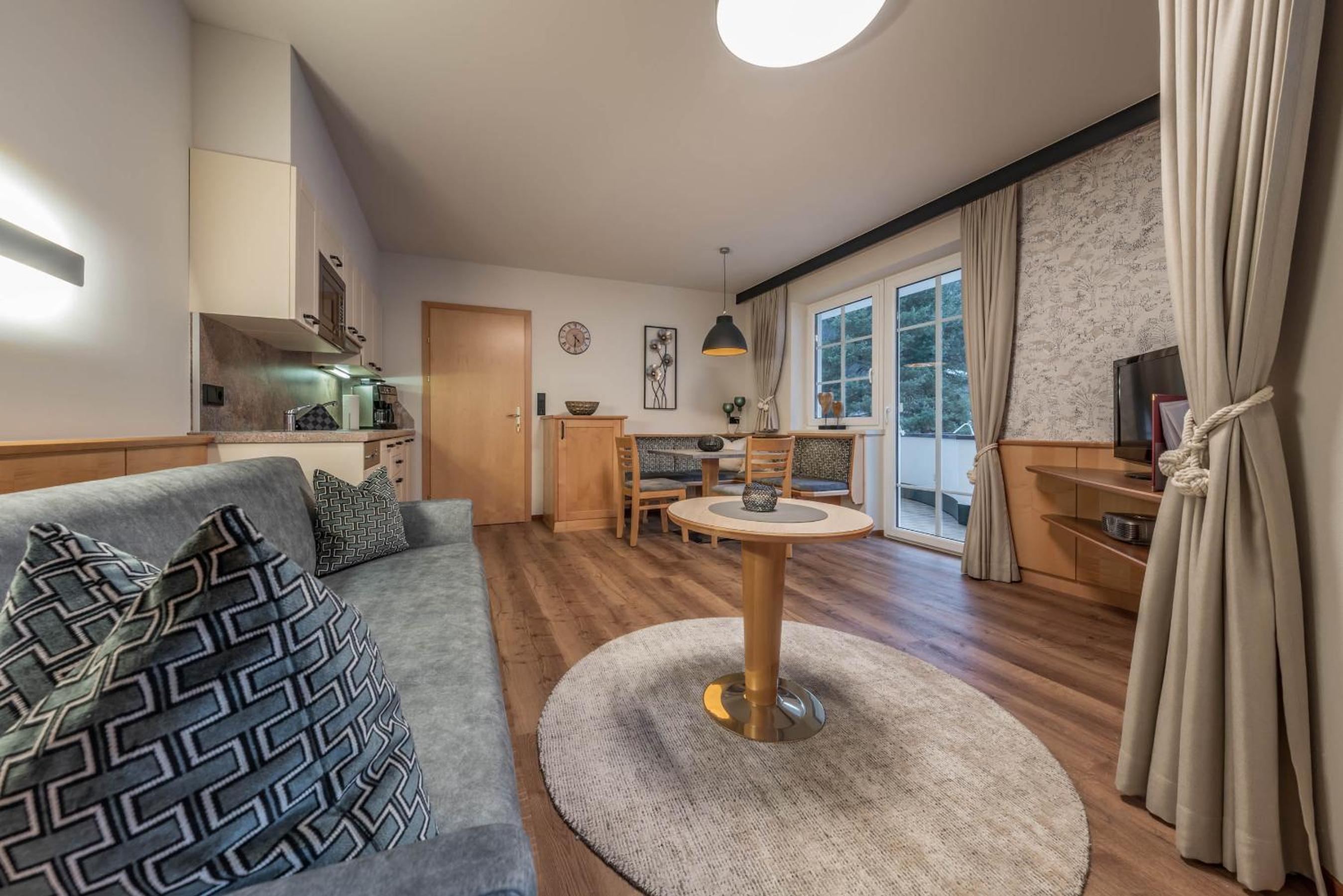 One-Bedroom Apartment with Balcony