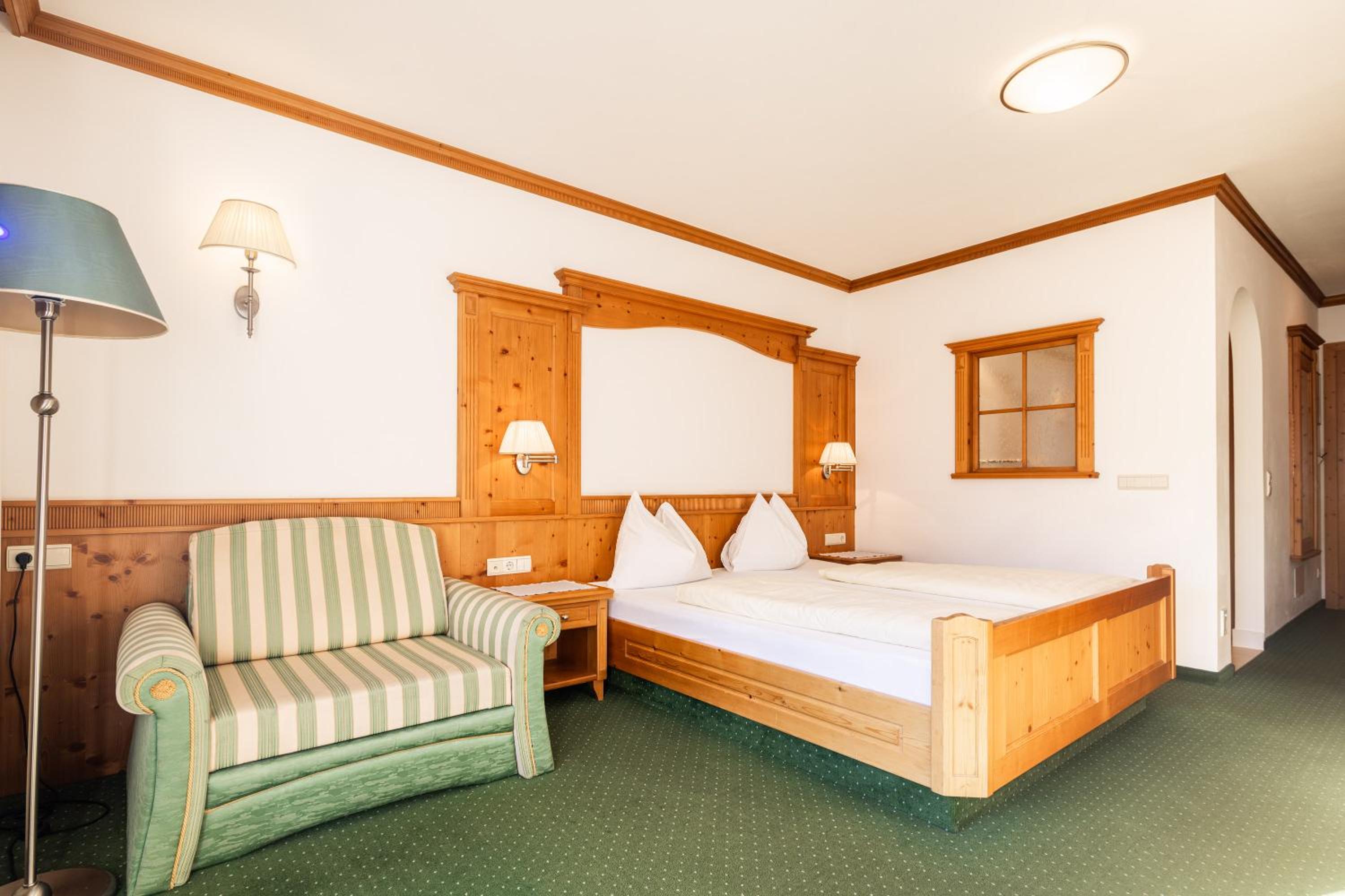 Superior Double Room with Balcony photo 3