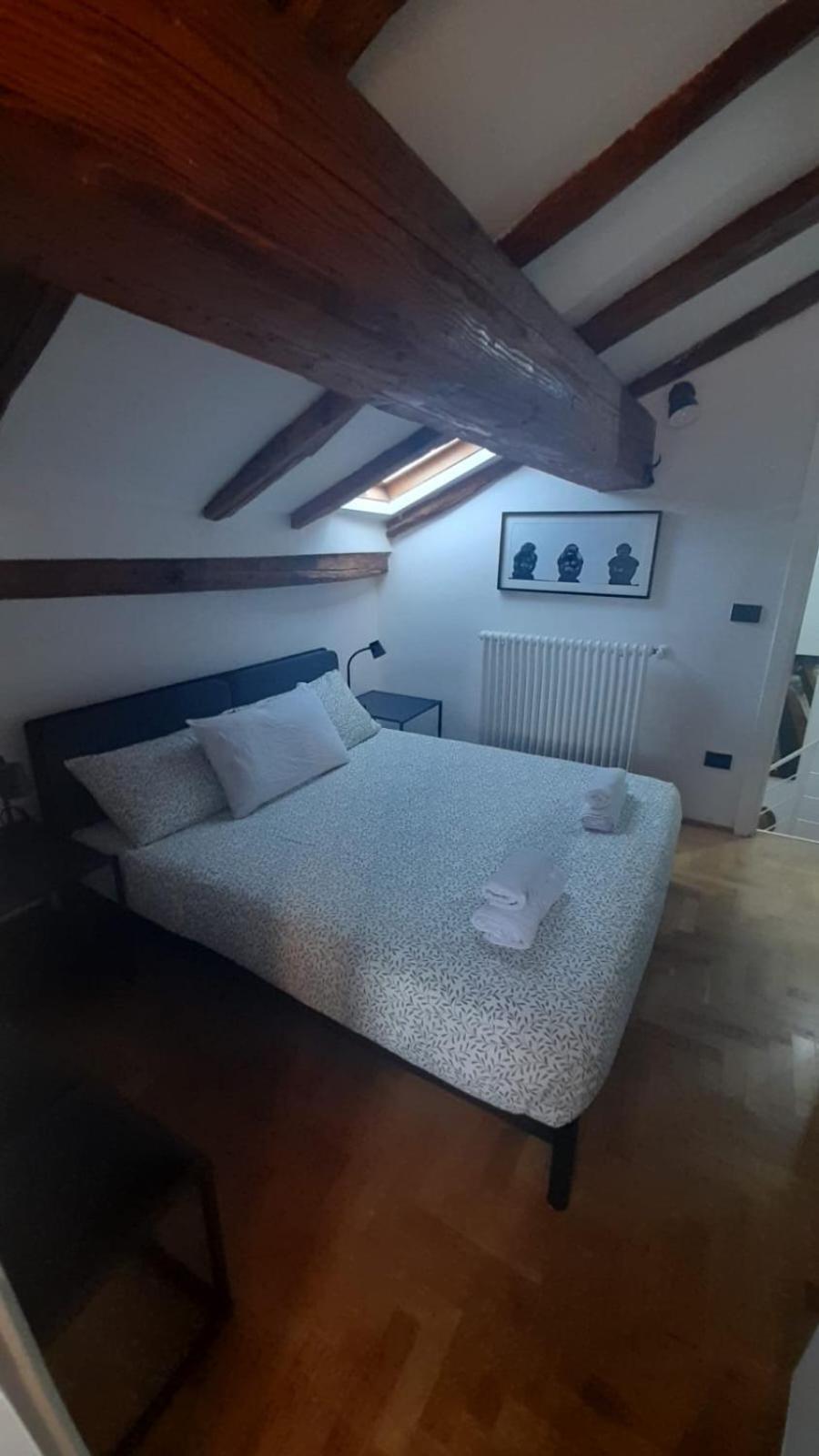 Double Room - Photo 7