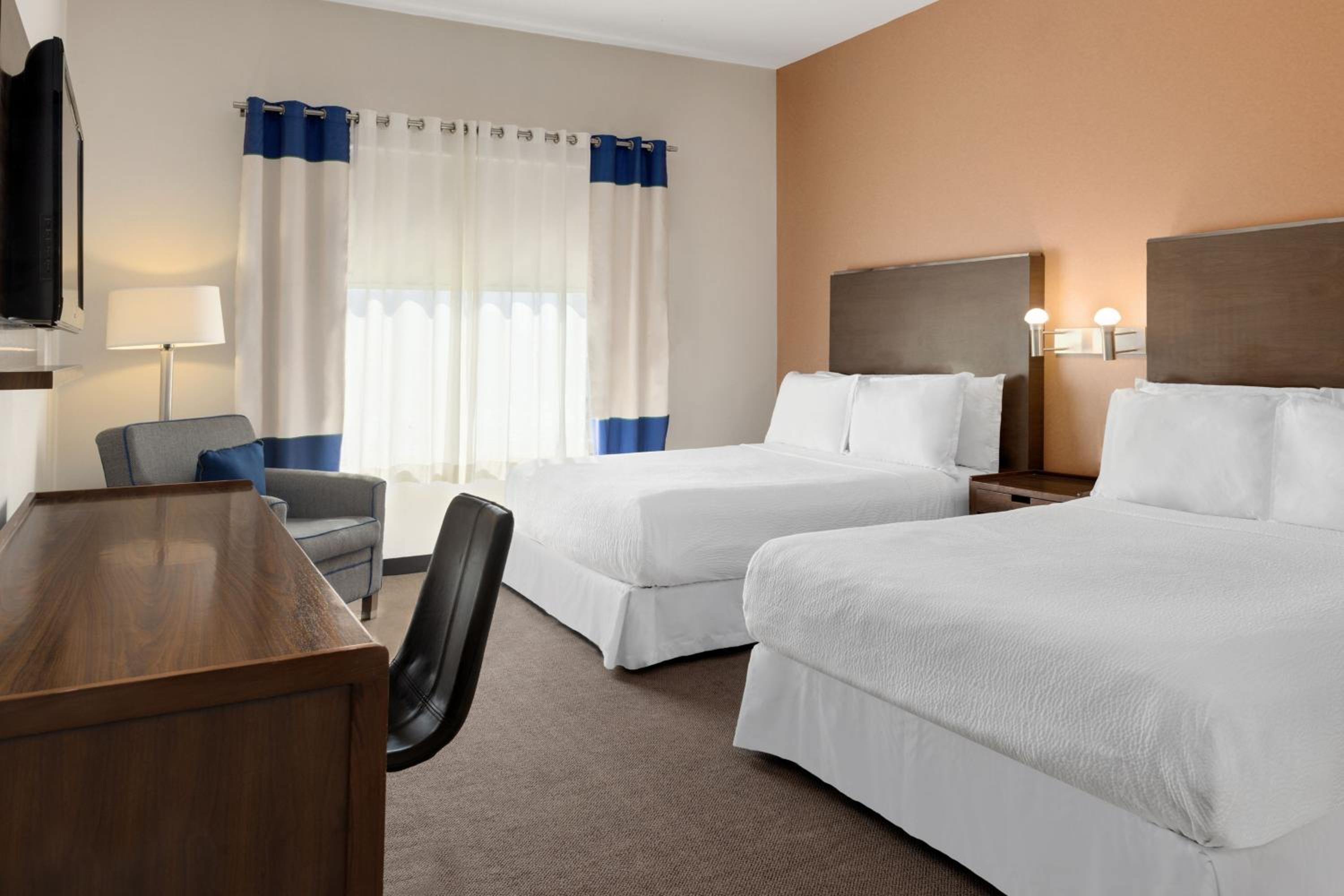 Accessible, Guest room, 1 Queen(s) - Photo 4