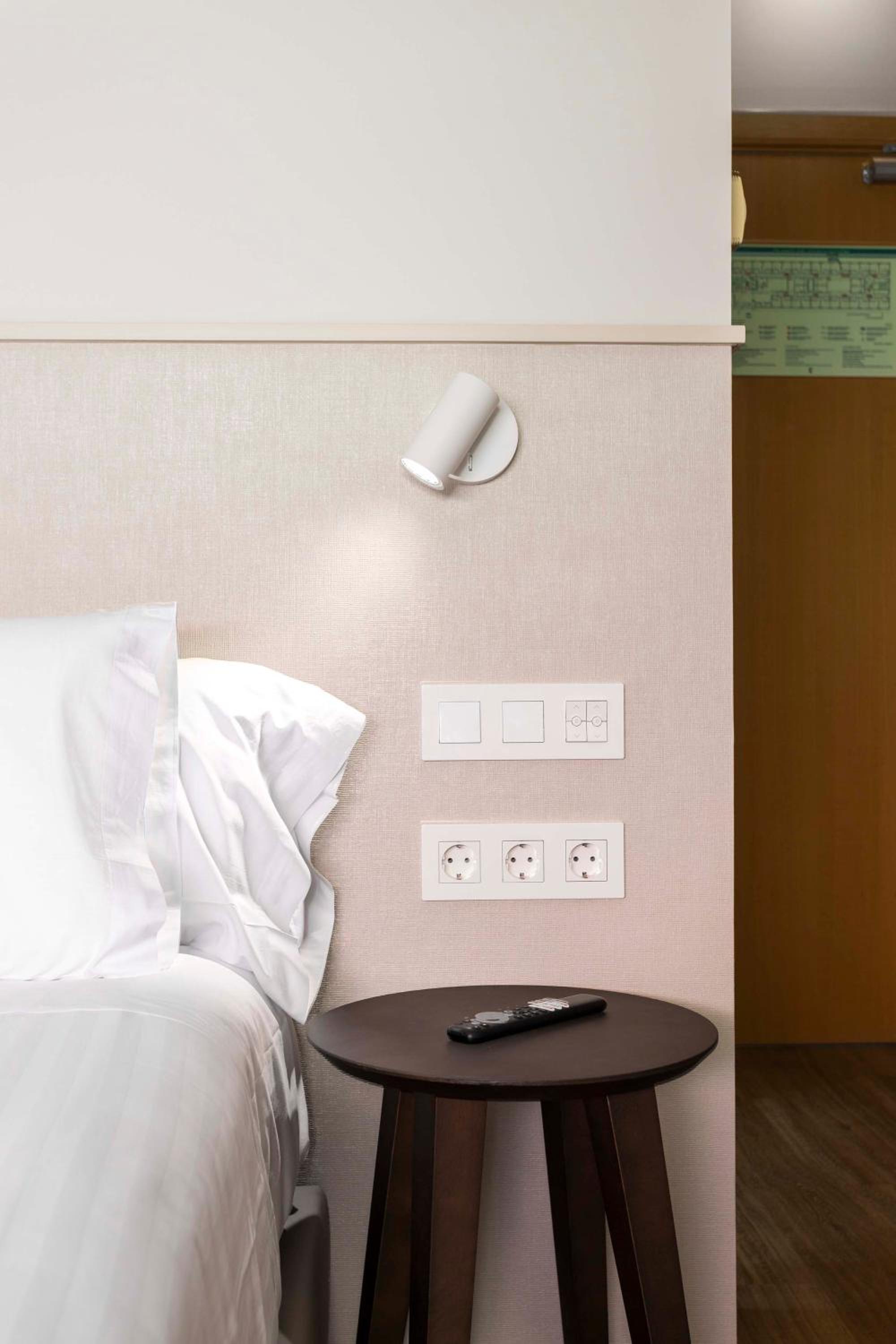 Twin Room - Photo 3