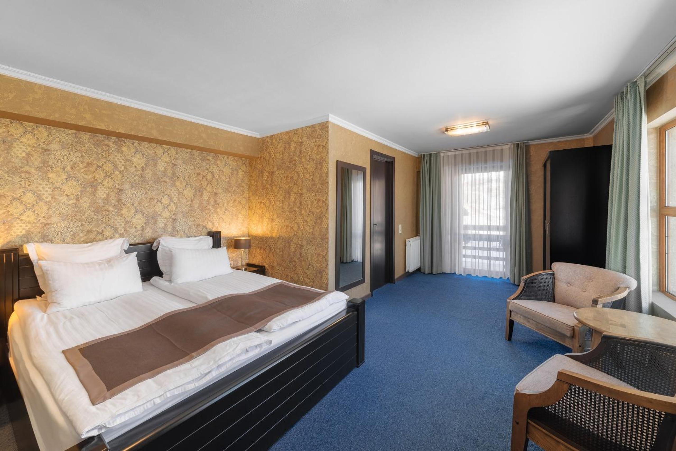 Triple Room with Mountain View