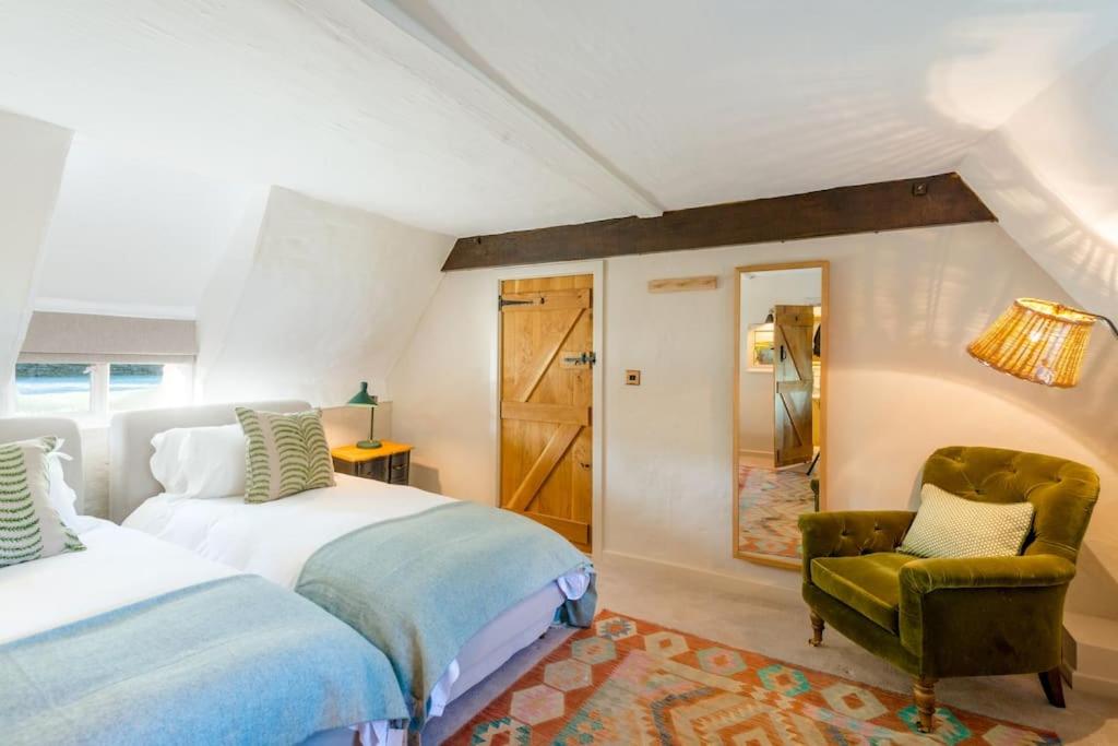 Three-Bedroom House photo 1