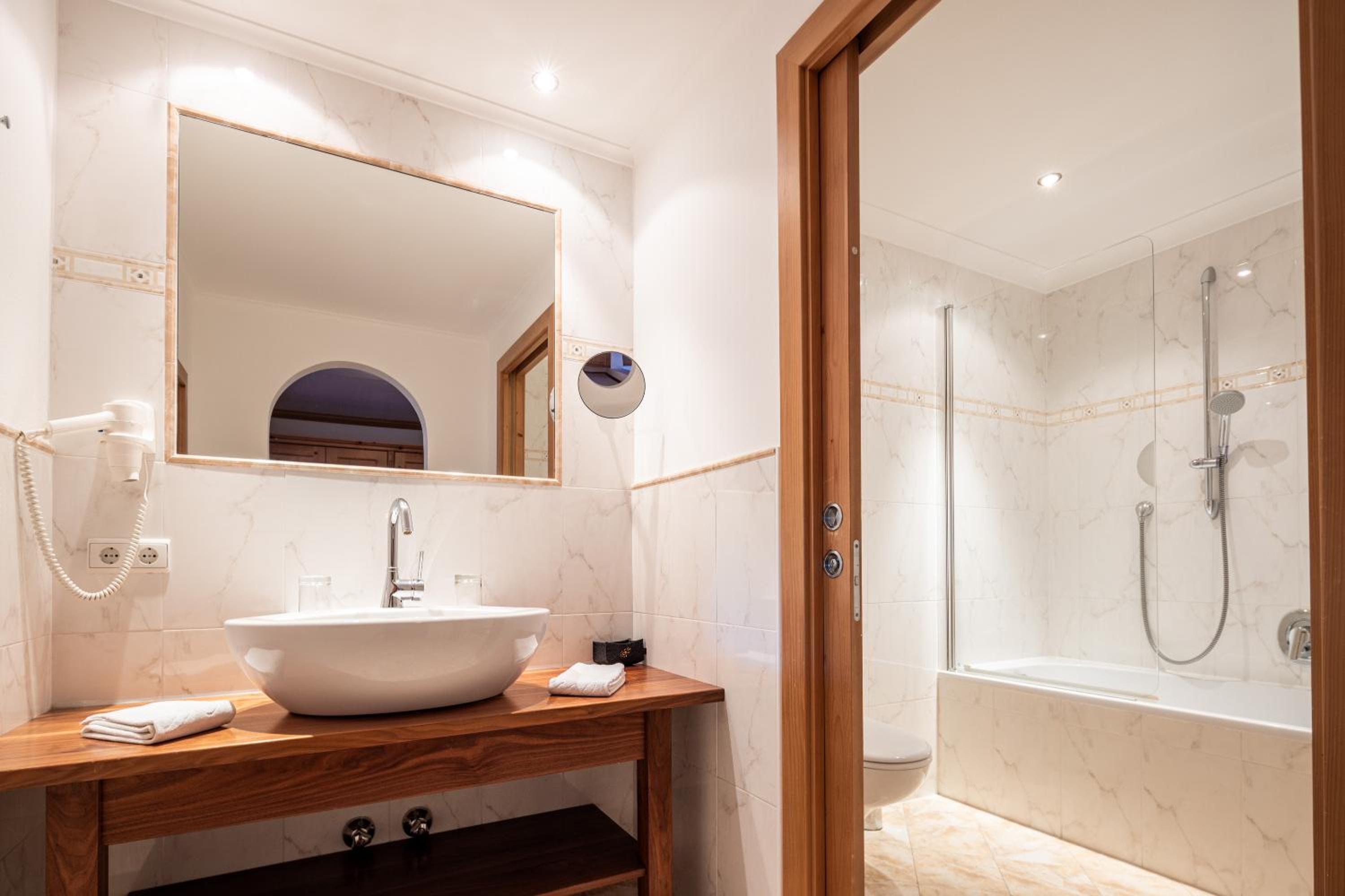 Superior Double Room with Balcony photo 2