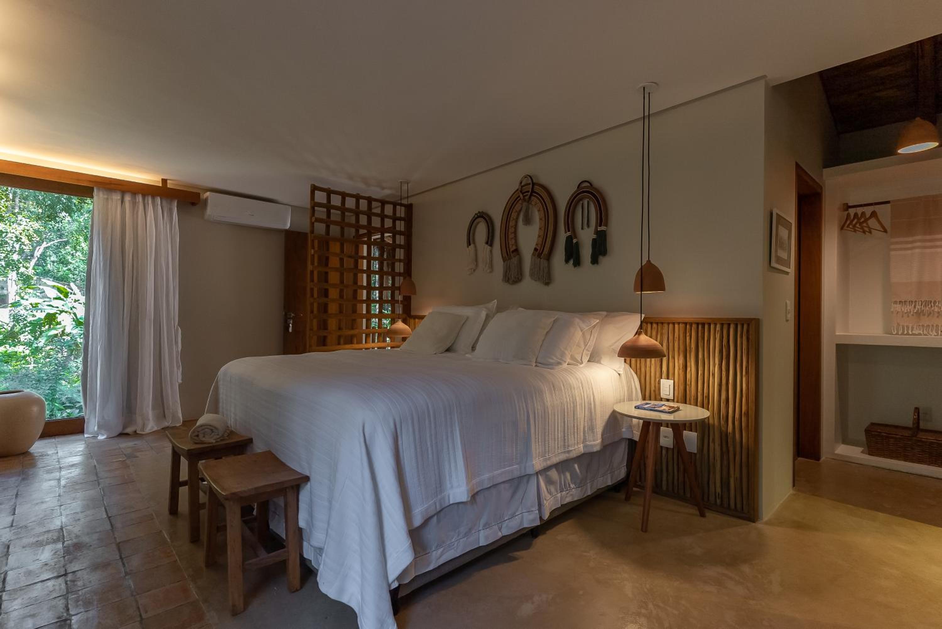 King Suite with Balcony - Photo 1