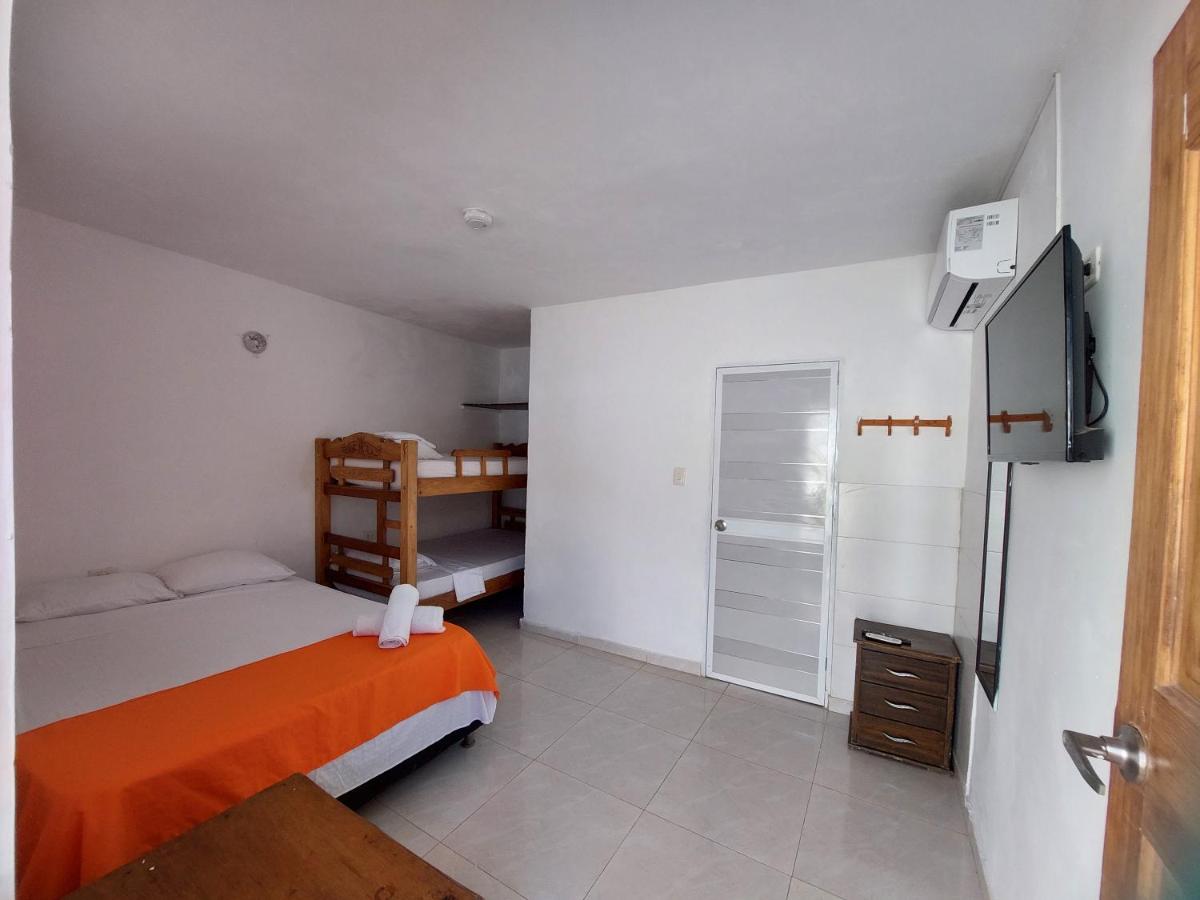 Family Room with Private Bathroom photo 2