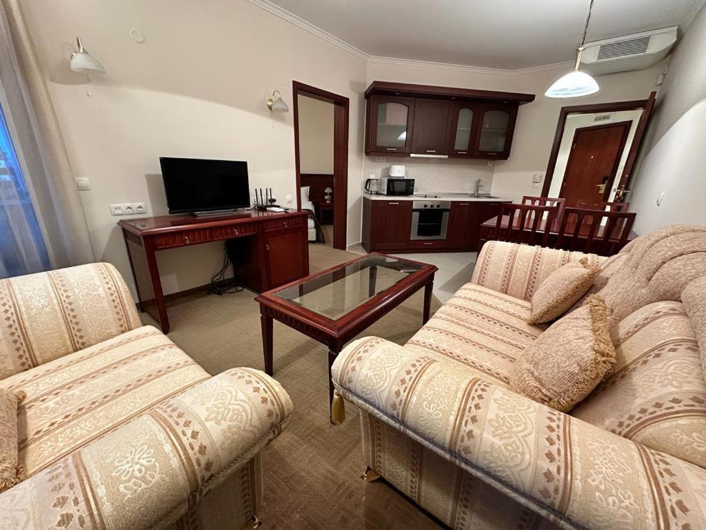 One-Bedroom Apartment photo 3