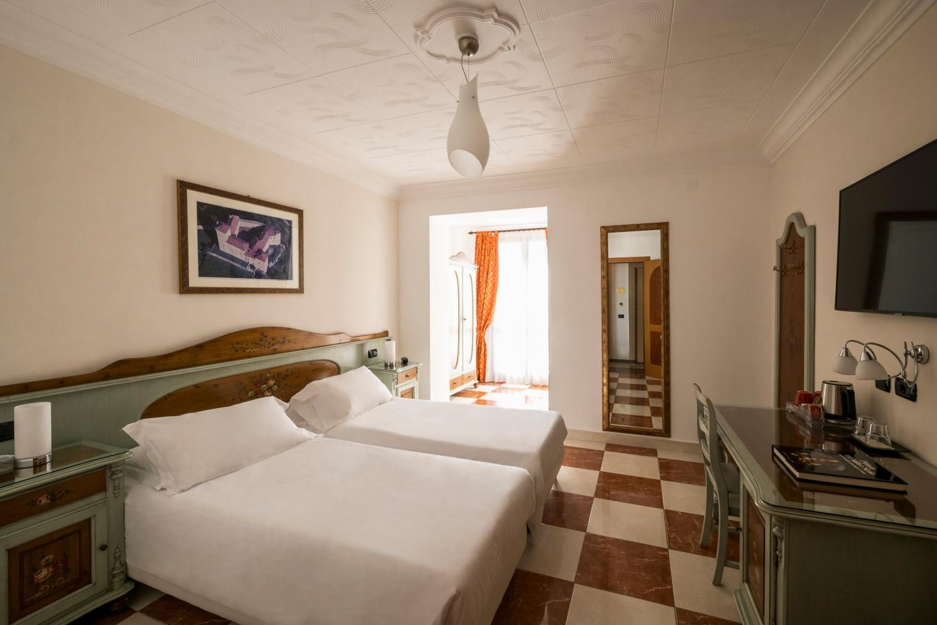 Superior Deluxe Double or Twin Room