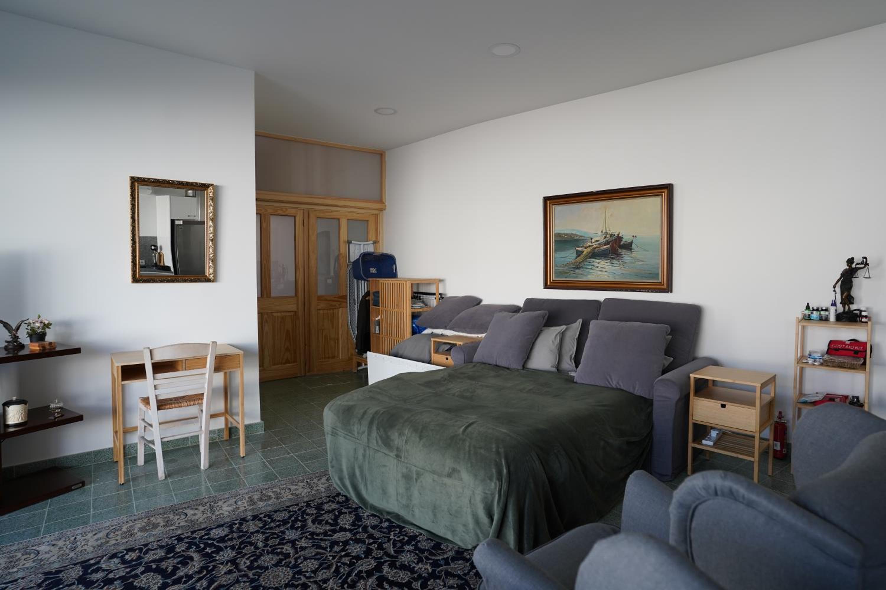 Apartment With Garden View photo 3