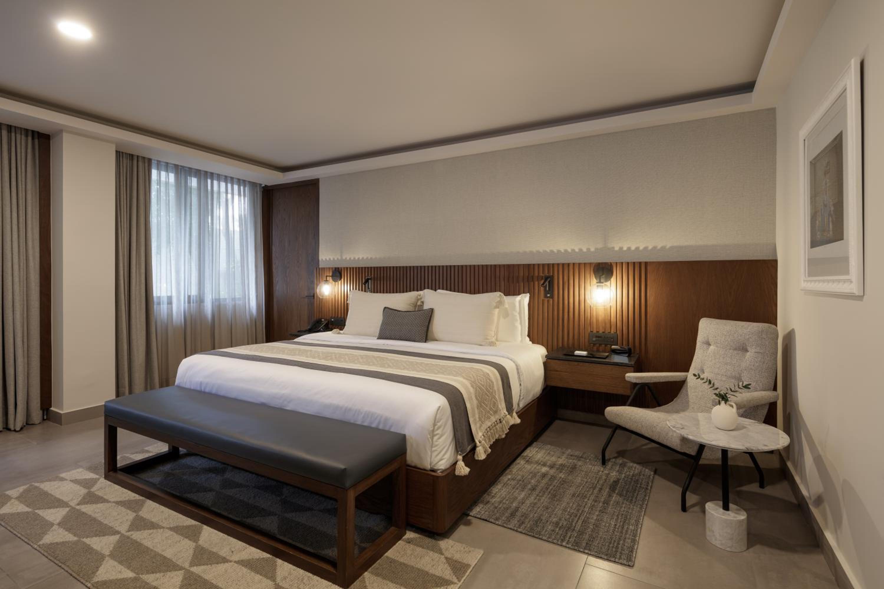 Superior Suite - Photo 2
