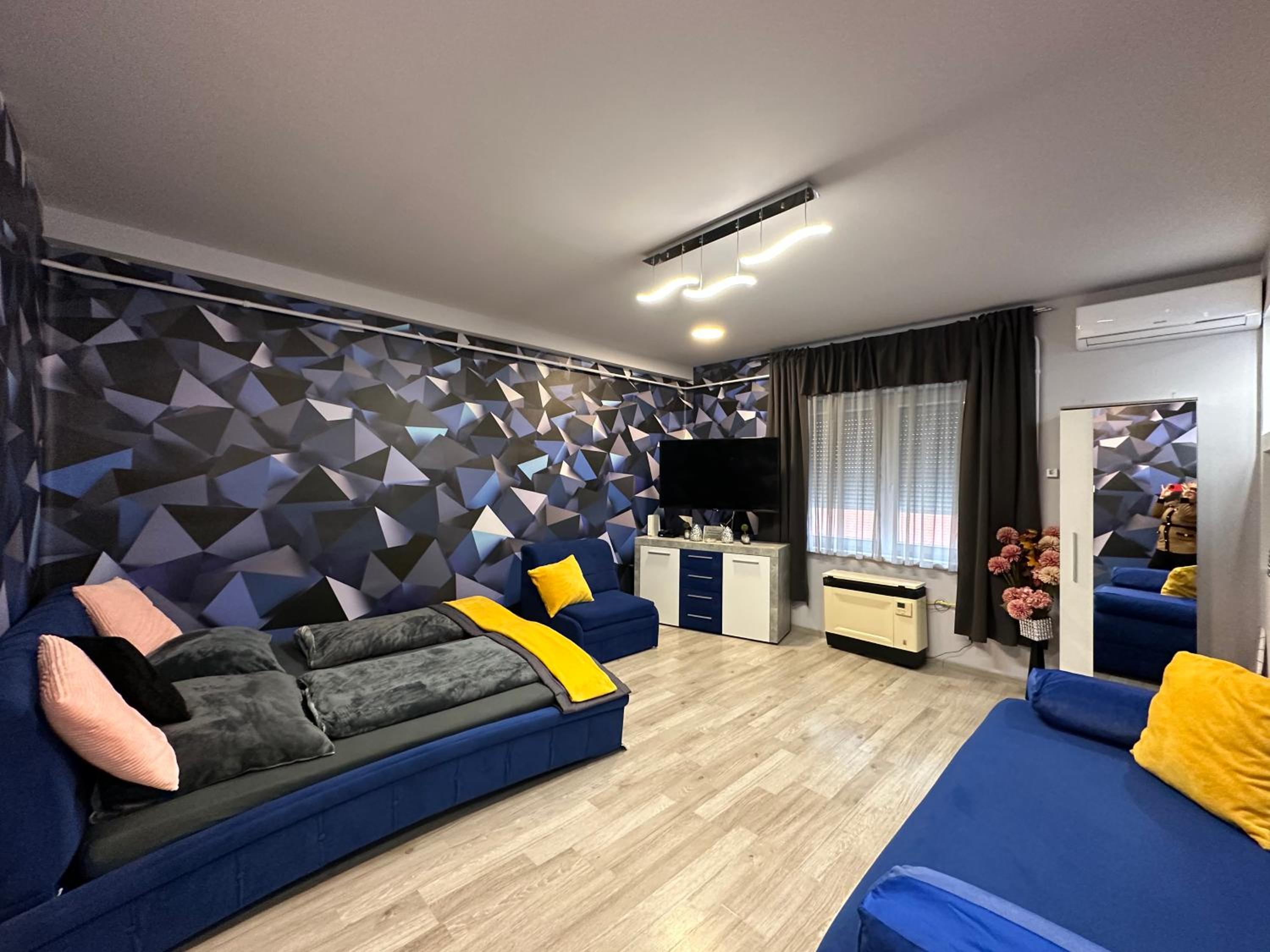 Studio Apartment - Photo 13