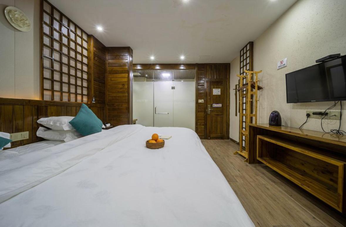 King Room with Mountain View photo 1