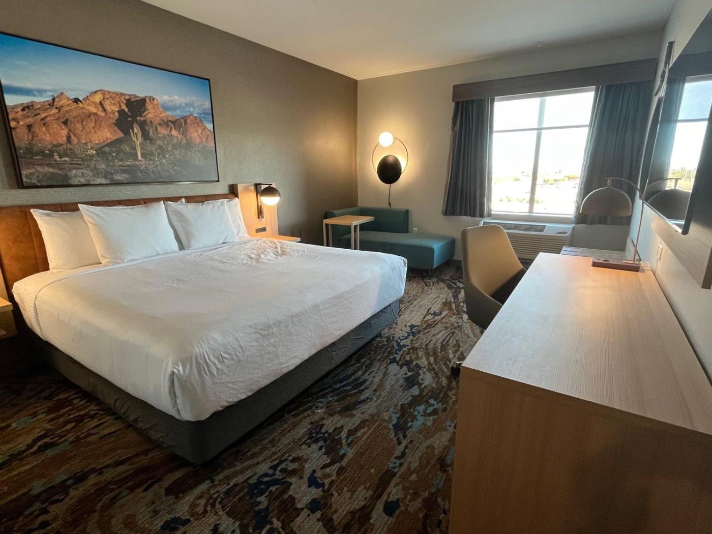 King Suite with Sofa Bed - Mobility Accessible - Photo 3