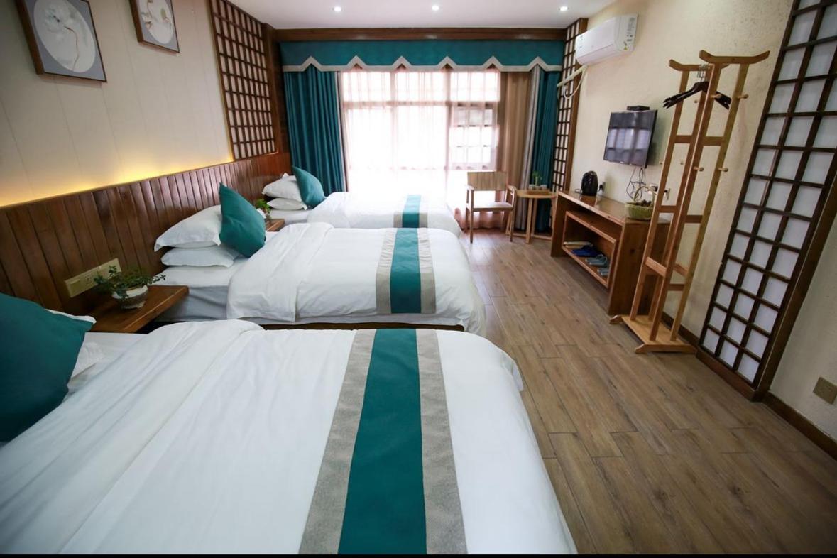 Triple Room with Private Bathroom photo 3