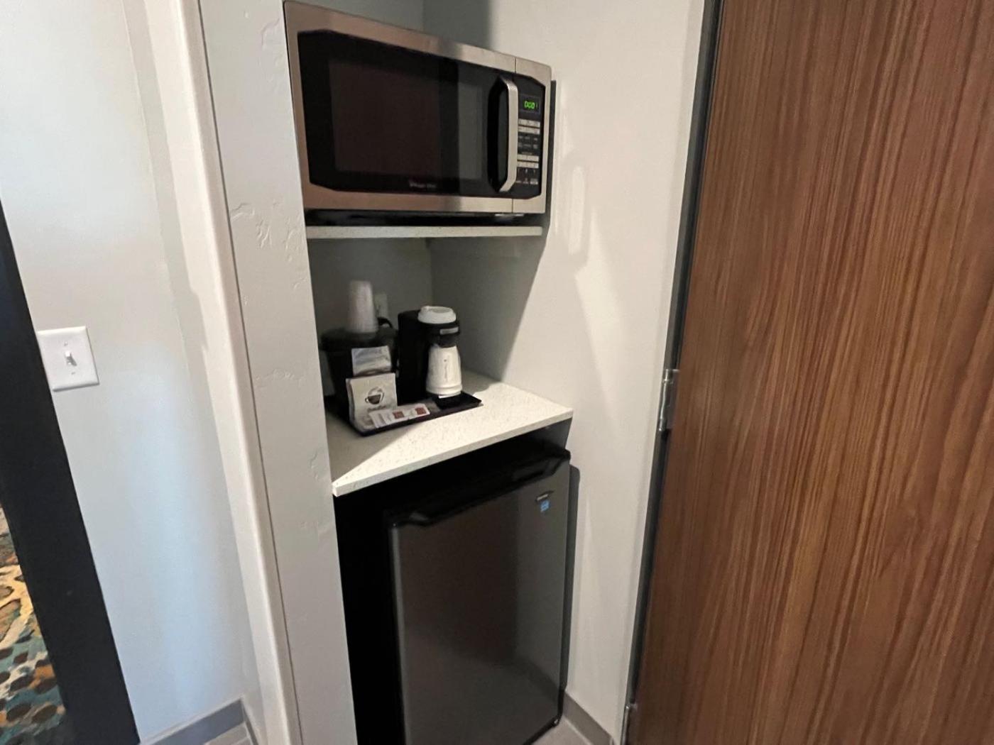 King Suite with Sofa Bed - Mobility Accessible - Photo 2