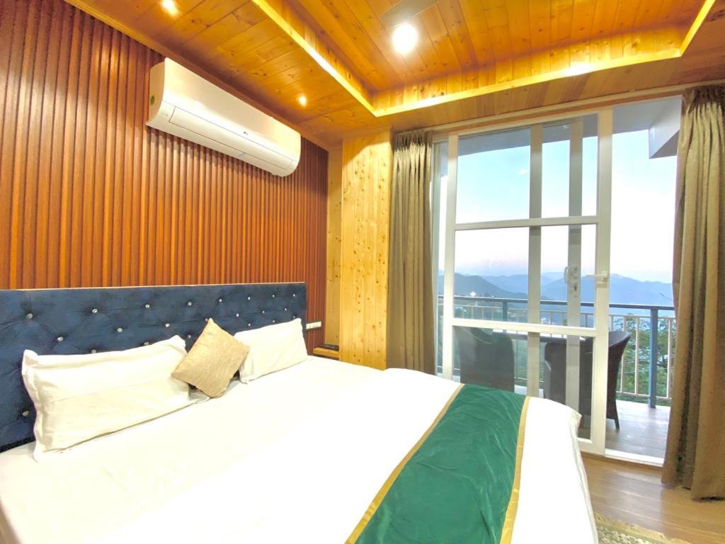 Double Room with Private Bathroom photo 2