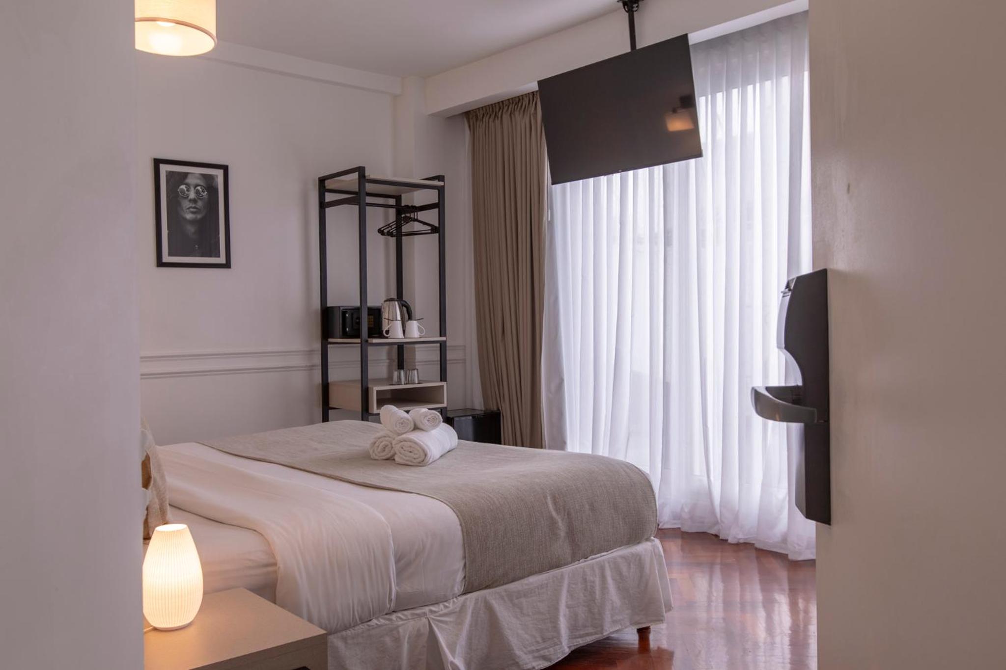 Deluxe Double Room with Balcony photo 1