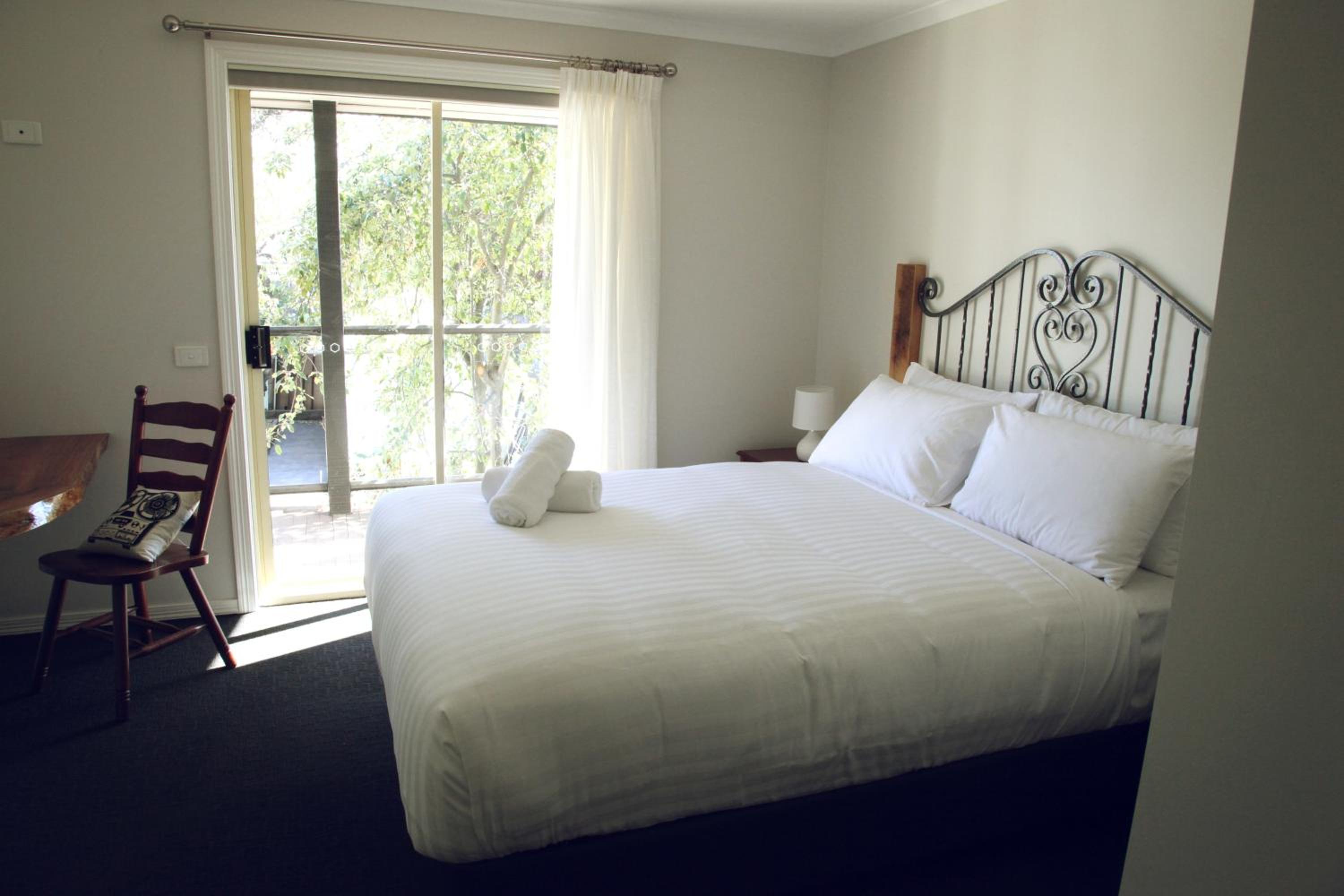 Deluxe Double Room With Private Bathroom photo 1
