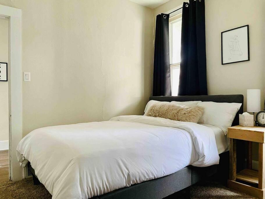 Two-Bedroom Apartment photo 2
