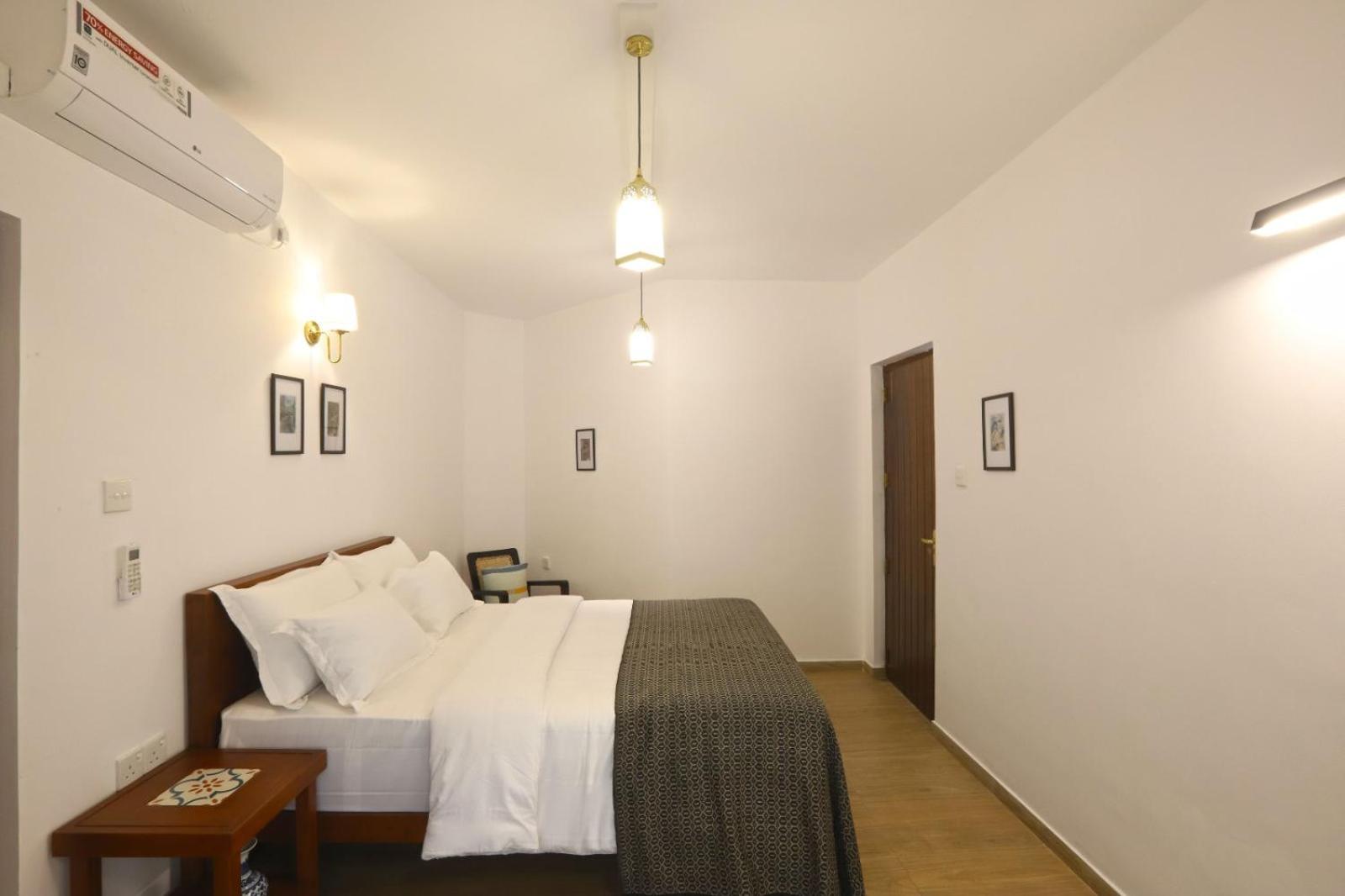 Economy Double Room photo 3