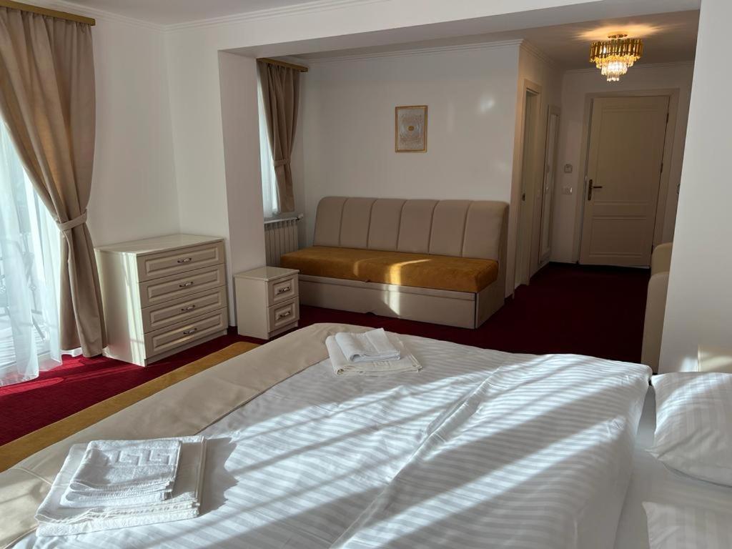 Deluxe Triple Room photo 3