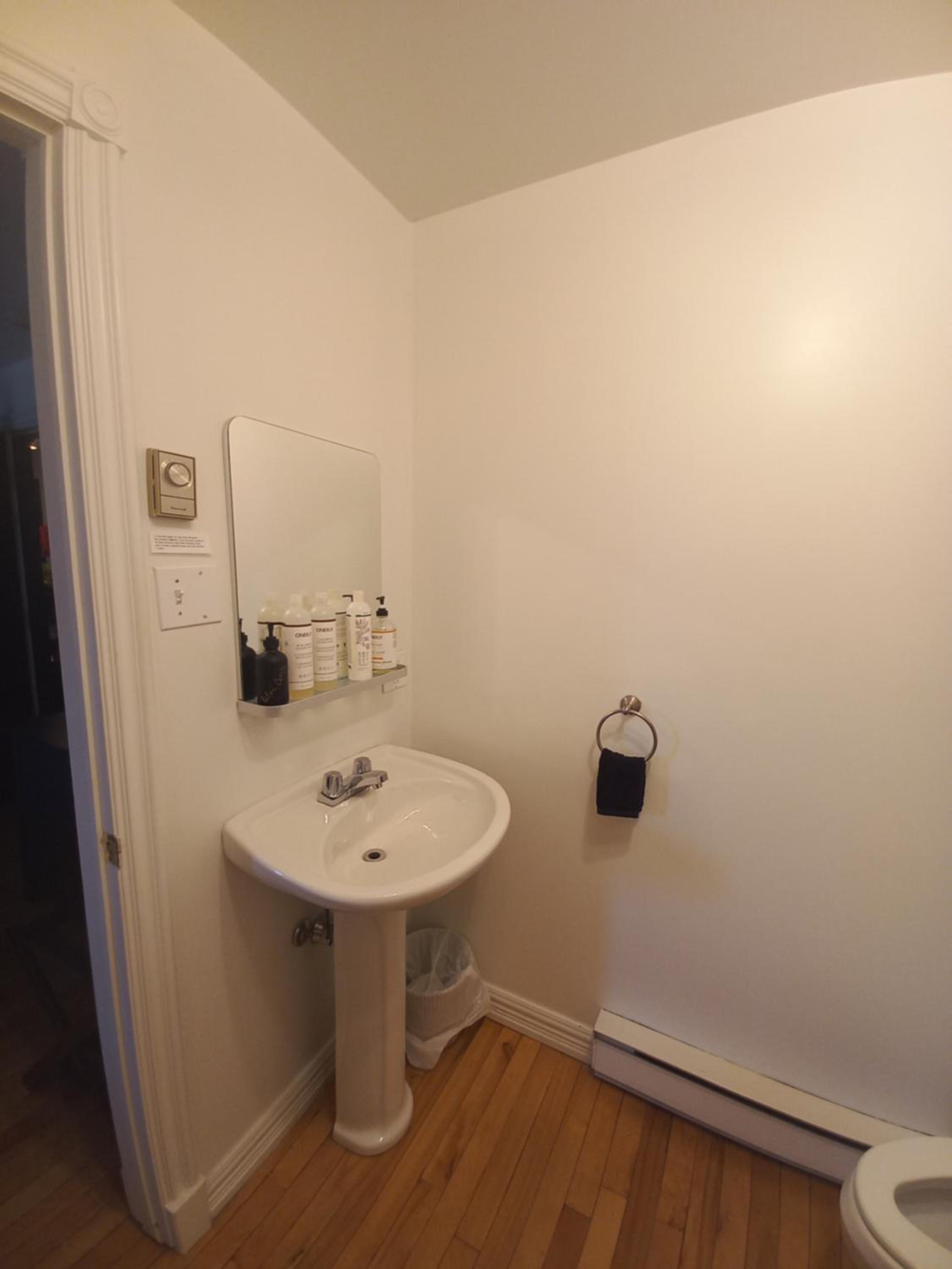 Queen Room photo 3