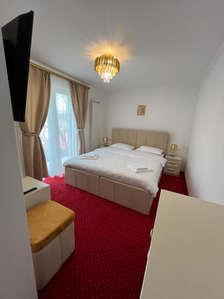 Deluxe Double Room with Balcony photo 1