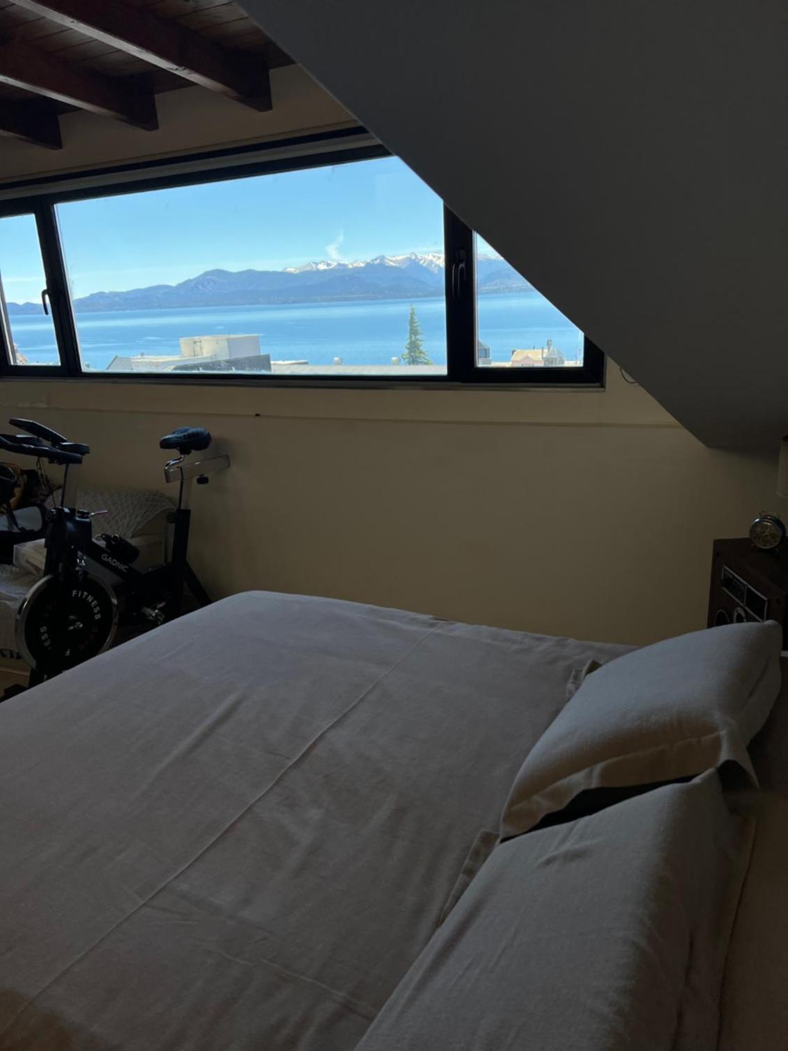 Apartment with Lake View photo 2